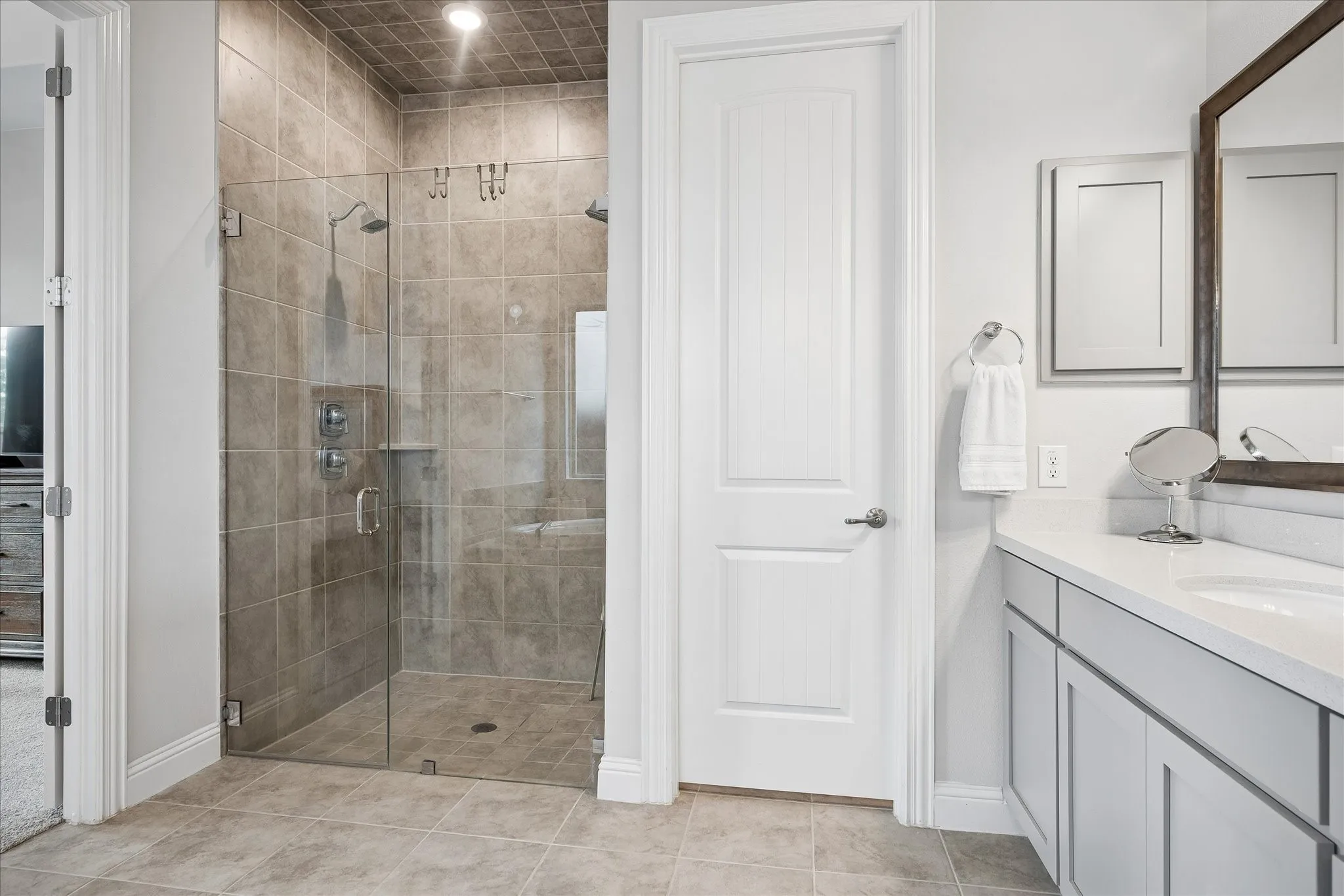 Single Family Residence For Rent in Tarrant County , 11828 Prudence Drive, Fort Worth, Texas 76052, 3 Bedroom, 3 Bathroom, 2 Garage spaces, 2,996 Sqft, built in 2021, mls#21406321, Real Estate Agent in Fort Worth, Homes For Rent in Tarrant county, Homes For Rent in Fort Worth, Realtor in Fort Worth Texas, Real Estate Brokerage Independent Realty Texas, Luminita Cordes Realtor