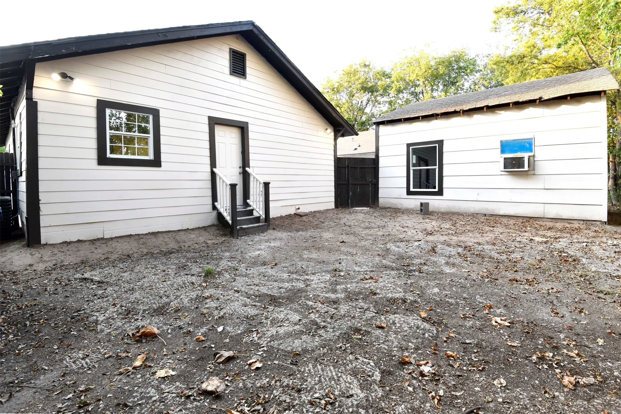 Single Family Residence For Rent in Collin County , 814 N Kentucky Street, Mc Kinney, Texas 75069, 3 Bedroom, 1 Bathroom, Garage spaces, 2,422 Sqft, built in 1961, mls#21406362, Real Estate Agent in Mc Kinney, Homes For Rent in Collin county, Homes For Rent in Mc Kinney, Realtor in Mc Kinney Texas, Real Estate Brokerage Independent Realty Texas, Luminita Cordes Realtor