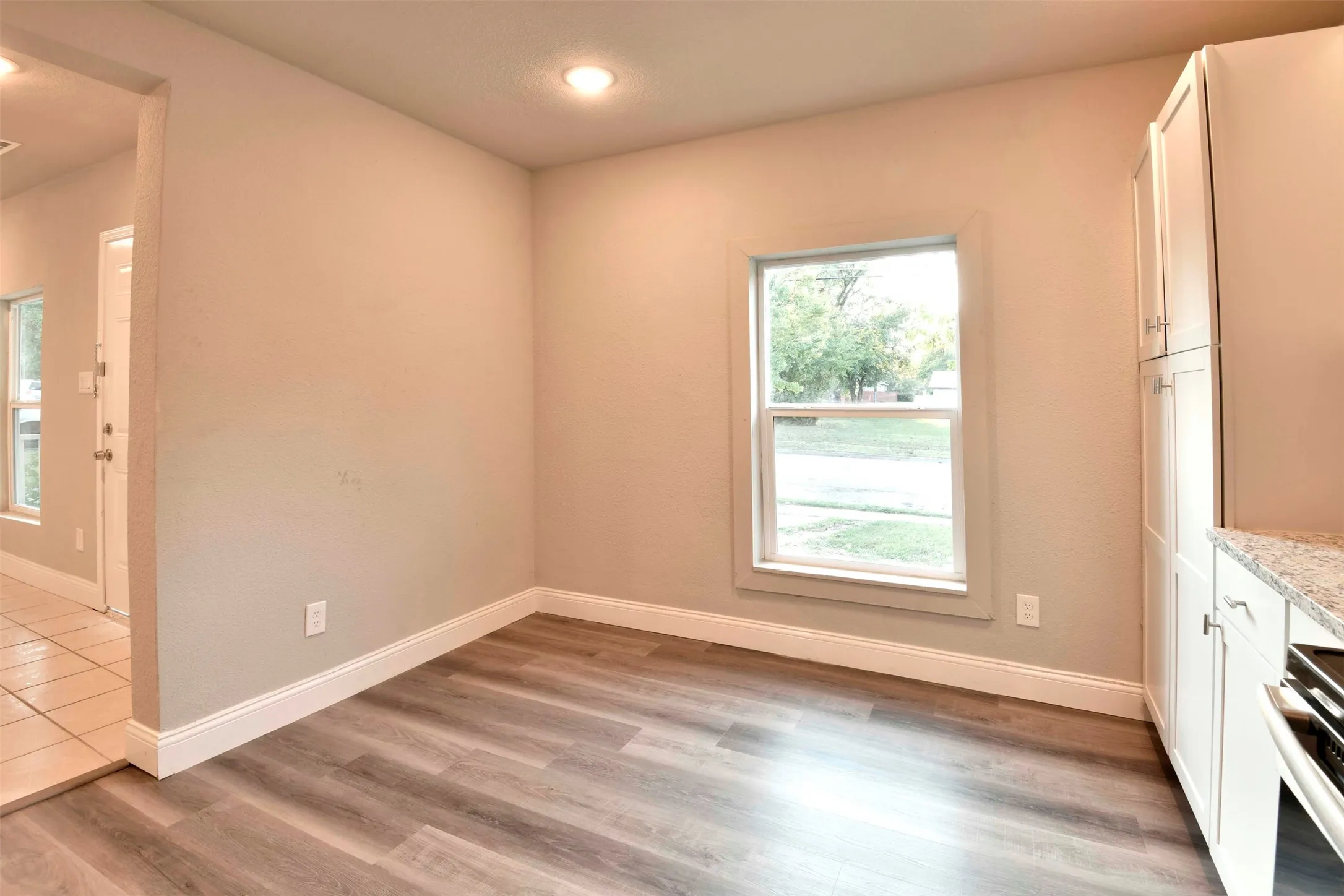 Single Family Residence For Rent in Collin County , 814 N Kentucky Street, Mc Kinney, Texas 75069, 3 Bedroom, 1 Bathroom, Garage spaces, 2,422 Sqft, built in 1961, mls#21406362, Real Estate Agent in Mc Kinney, Homes For Rent in Collin county, Homes For Rent in Mc Kinney, Realtor in Mc Kinney Texas, Real Estate Brokerage Independent Realty Texas, Luminita Cordes Realtor