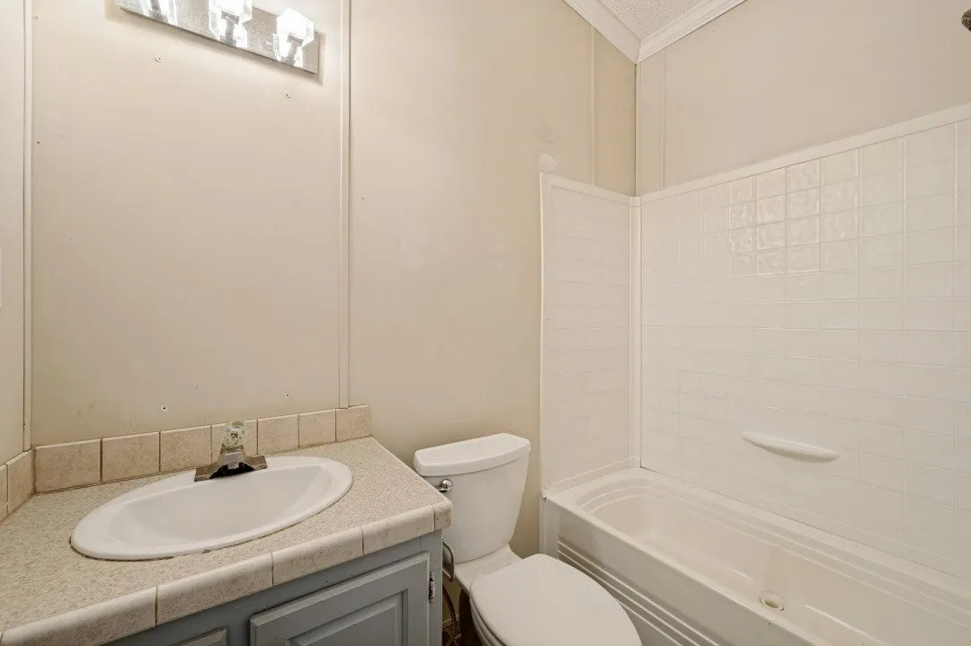 Mobile Home For Sale in Hunt County , 5294 County Road 4207, Campbell, Texas 75422, 3 Bedroom, 2 Bathroom, 2 Garage spaces, 1,920 Sqft, built in 2005, mls#21405357, Real Estate Agent in Campbell, Homes For Sale in Hunt county, Homes For Sale in Campbell, Realtor in Campbell Texas, Real Estate Brokerage Independent Realty Texas, Luminita Cordes Realtor