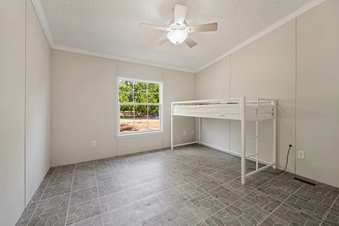 Mobile Home For Sale in Hunt County , 5294 County Road 4207, Campbell, Texas 75422, 3 Bedroom, 2 Bathroom, 2 Garage spaces, 1,920 Sqft, built in 2005, mls#21405357, Real Estate Agent in Campbell, Homes For Sale in Hunt county, Homes For Sale in Campbell, Realtor in Campbell Texas, Real Estate Brokerage Independent Realty Texas, Luminita Cordes Realtor