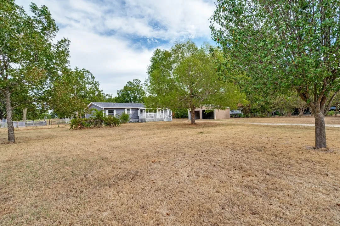 Mobile Home For Sale in Hunt County , 5294 County Road 4207, Campbell, Texas 75422, 3 Bedroom, 2 Bathroom, 2 Garage spaces, 1,920 Sqft, built in 2005, mls#21405357, Real Estate Agent in Campbell, Homes For Sale in Hunt county, Homes For Sale in Campbell, Realtor in Campbell Texas, Real Estate Brokerage Independent Realty Texas, Luminita Cordes Realtor