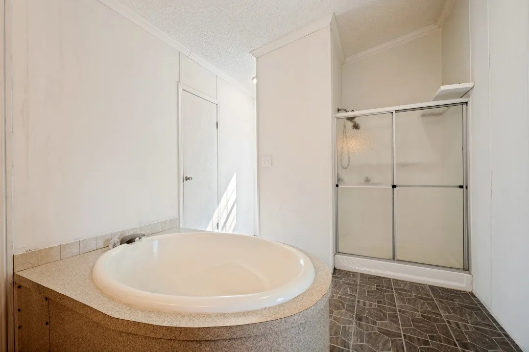 Mobile Home For Sale in Hunt County , 5294 County Road 4207, Campbell, Texas 75422, 3 Bedroom, 2 Bathroom, 2 Garage spaces, 1,920 Sqft, built in 2005, mls#21405357, Real Estate Agent in Campbell, Homes For Sale in Hunt county, Homes For Sale in Campbell, Realtor in Campbell Texas, Real Estate Brokerage Independent Realty Texas, Luminita Cordes Realtor