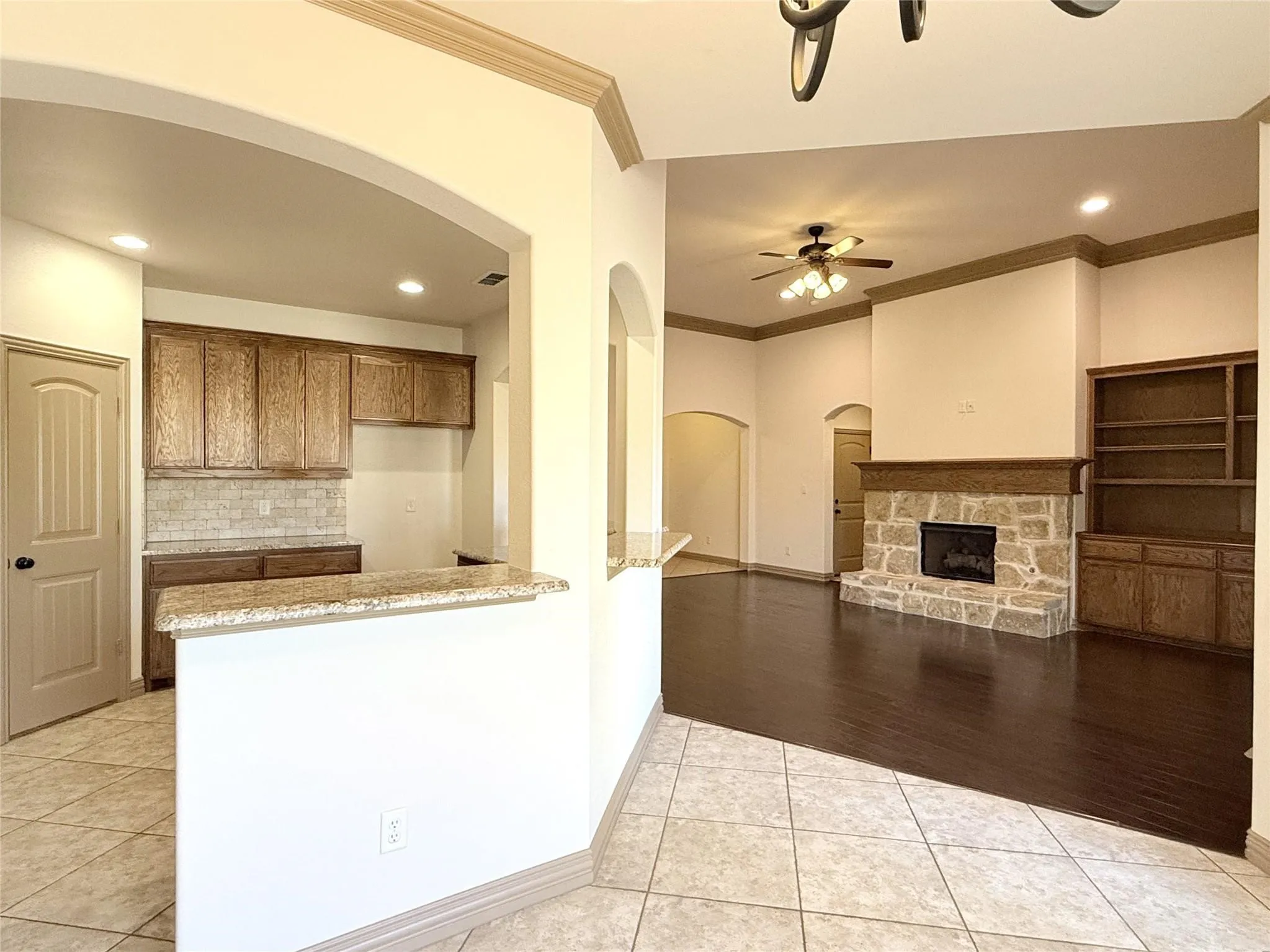 Single Family Residence For Rent in Parker County , 418 Spyglass Drive, Willow Park, Texas 76008, 3 Bedroom, 2 Bathroom, 2 Garage spaces, 1,800 Sqft, built in 2013, mls#21406349, Real Estate Agent in Willow Park, Homes For Rent in Parker county, Homes For Rent in Willow Park, Realtor in Willow Park Texas, Real Estate Brokerage Independent Realty Texas, Luminita Cordes Realtor