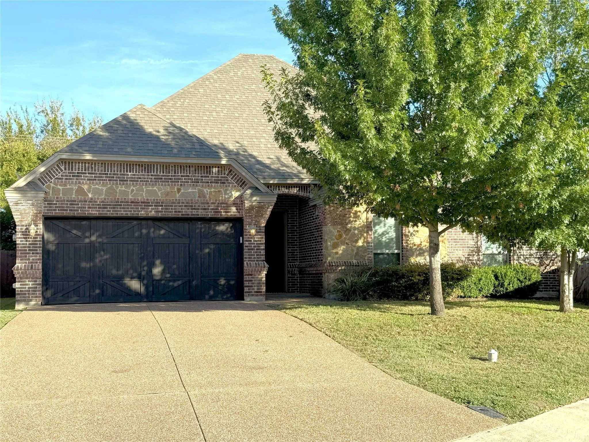 Single Family Residence For Rent in Parker County , 418 Spyglass Drive, Willow Park, Texas 76008, 3 Bedroom, 2 Bathroom, 2 Garage spaces, 1,800 Sqft, built in 2013, mls#21406349, Real Estate Agent in Willow Park, Homes For Rent in Parker county, Homes For Rent in Willow Park, Realtor in Willow Park Texas, Real Estate Brokerage Independent Realty Texas, Luminita Cordes Realtor