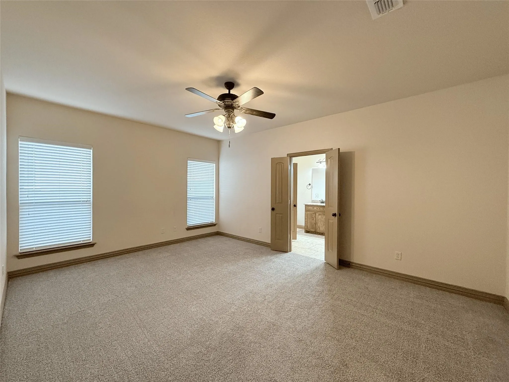 Single Family Residence For Rent in Parker County , 418 Spyglass Drive, Willow Park, Texas 76008, 3 Bedroom, 2 Bathroom, 2 Garage spaces, 1,800 Sqft, built in 2013, mls#21406349, Real Estate Agent in Willow Park, Homes For Rent in Parker county, Homes For Rent in Willow Park, Realtor in Willow Park Texas, Real Estate Brokerage Independent Realty Texas, Luminita Cordes Realtor