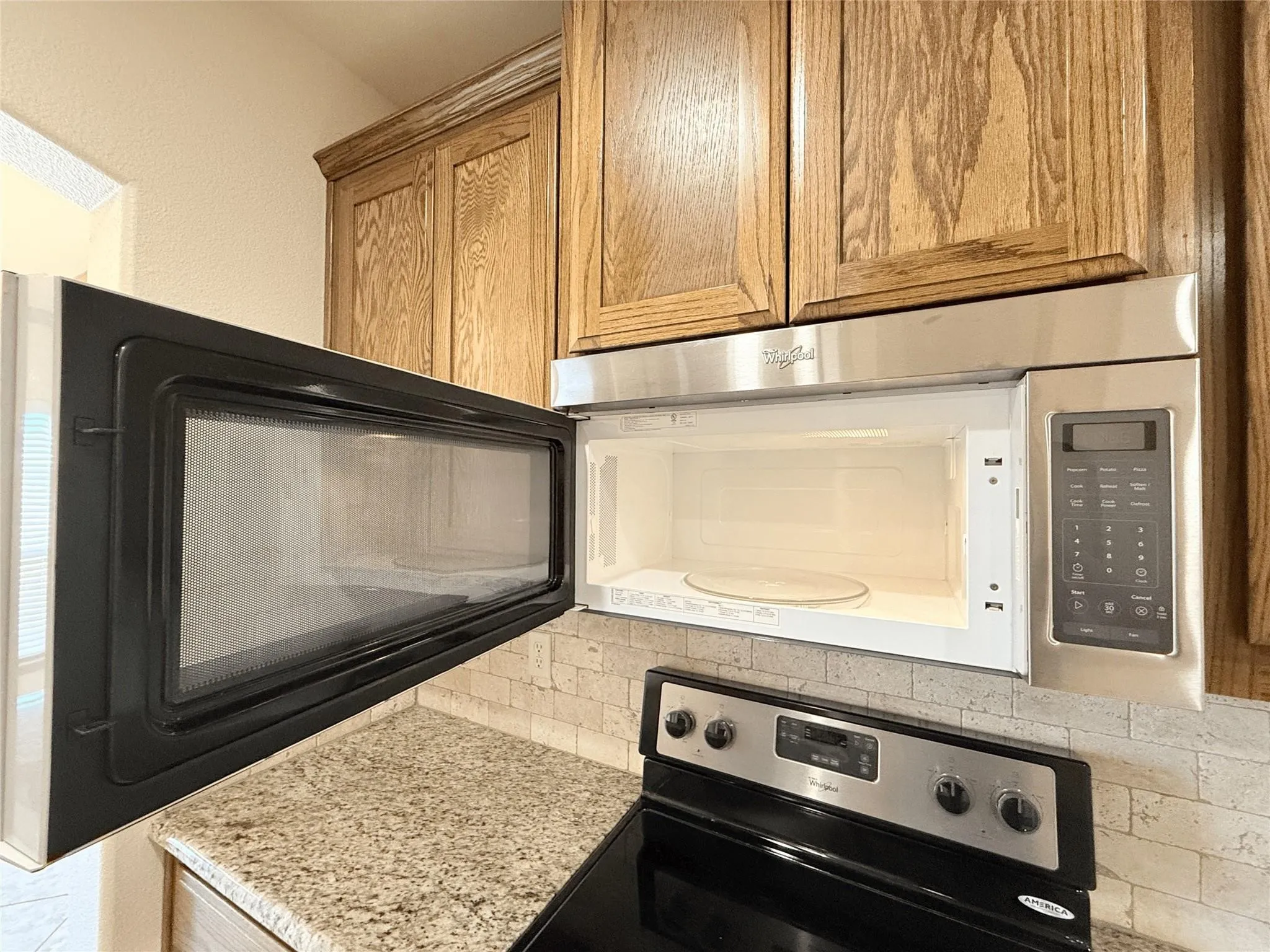 Single Family Residence For Rent in Parker County , 418 Spyglass Drive, Willow Park, Texas 76008, 3 Bedroom, 2 Bathroom, 2 Garage spaces, 1,800 Sqft, built in 2013, mls#21406349, Real Estate Agent in Willow Park, Homes For Rent in Parker county, Homes For Rent in Willow Park, Realtor in Willow Park Texas, Real Estate Brokerage Independent Realty Texas, Luminita Cordes Realtor