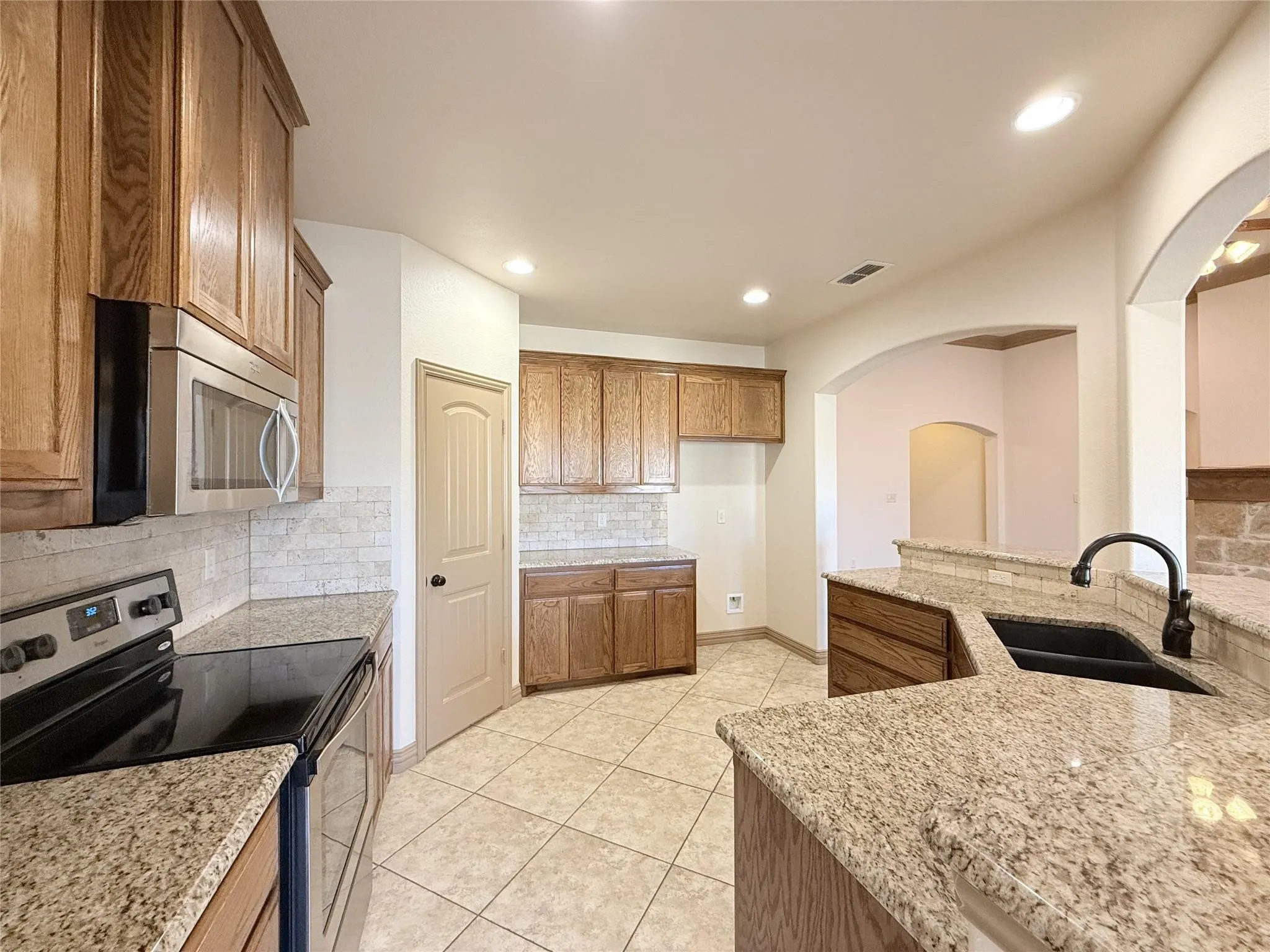 Single Family Residence For Rent in Parker County , 418 Spyglass Drive, Willow Park, Texas 76008, 3 Bedroom, 2 Bathroom, 2 Garage spaces, 1,800 Sqft, built in 2013, mls#21406349, Real Estate Agent in Willow Park, Homes For Rent in Parker county, Homes For Rent in Willow Park, Realtor in Willow Park Texas, Real Estate Brokerage Independent Realty Texas, Luminita Cordes Realtor
