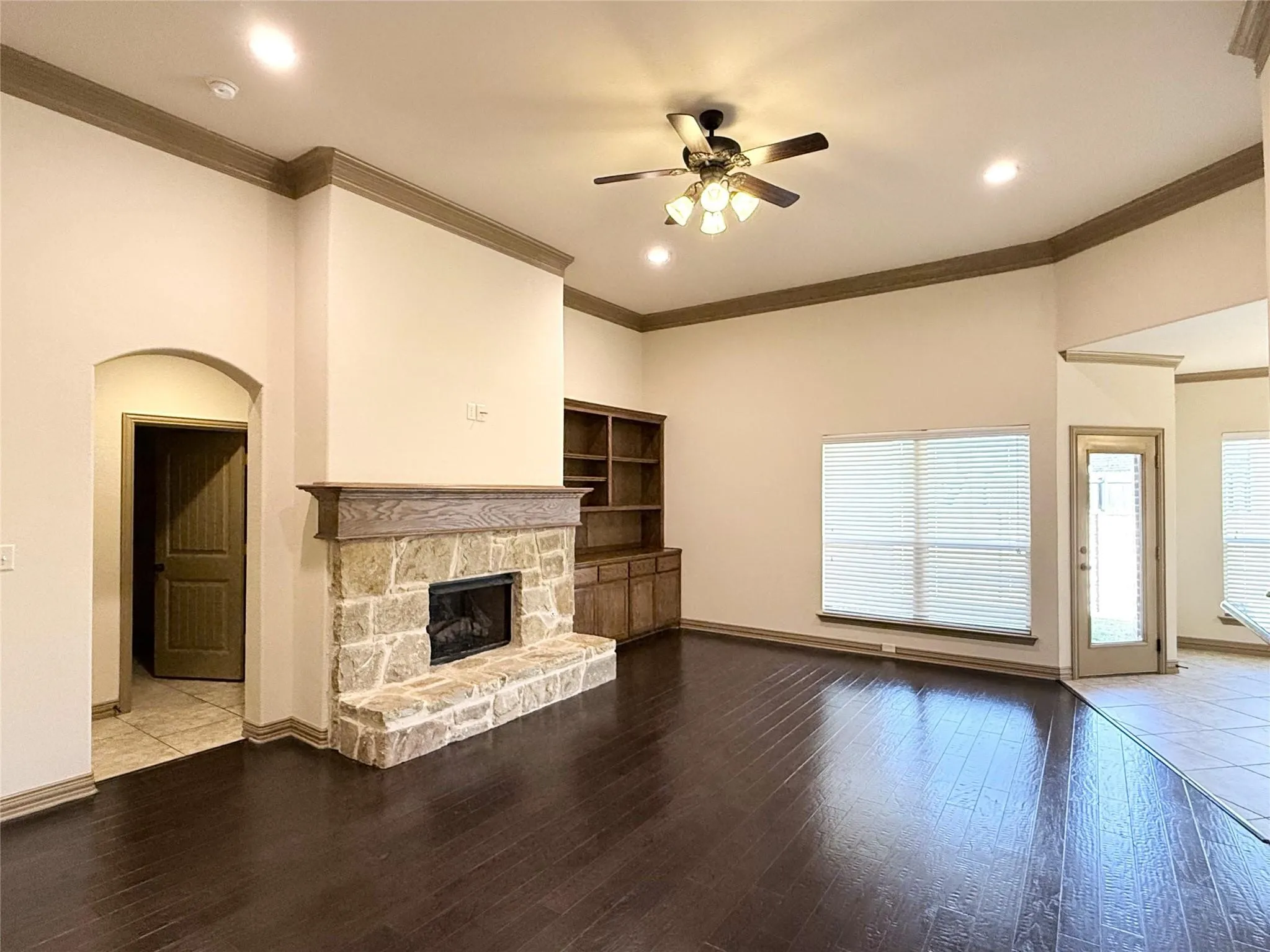 Single Family Residence For Rent in Parker County , 418 Spyglass Drive, Willow Park, Texas 76008, 3 Bedroom, 2 Bathroom, 2 Garage spaces, 1,800 Sqft, built in 2013, mls#21406349, Real Estate Agent in Willow Park, Homes For Rent in Parker county, Homes For Rent in Willow Park, Realtor in Willow Park Texas, Real Estate Brokerage Independent Realty Texas, Luminita Cordes Realtor