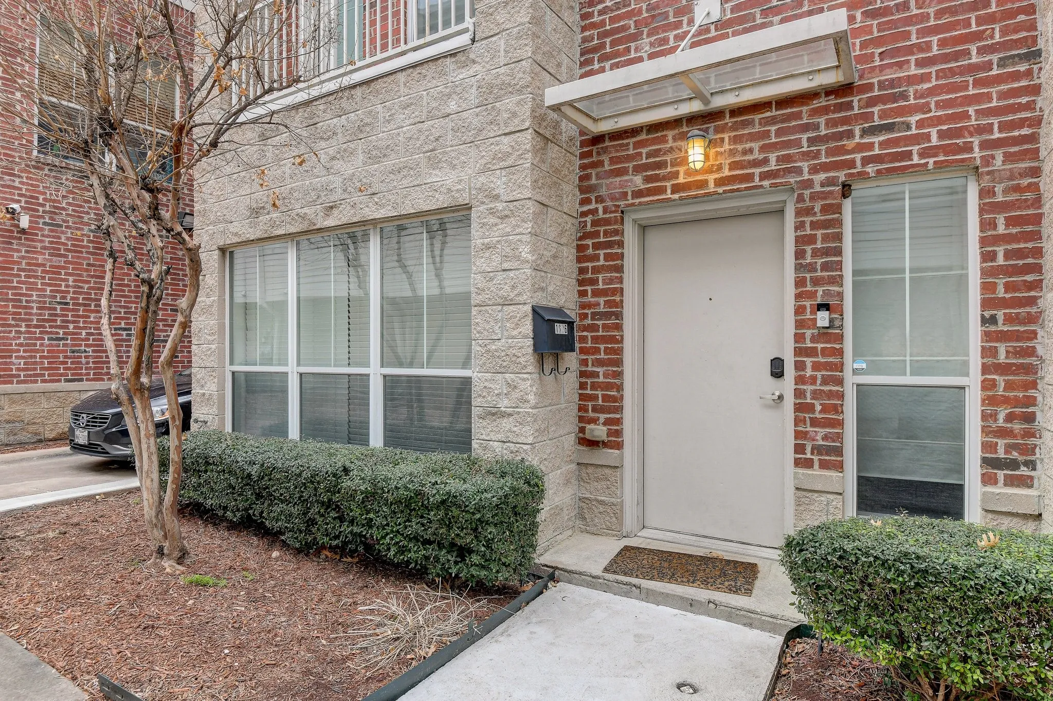 Townhouse For Rent in Dallas County , 1606 Tribeca Way, Dallas, Texas 75204, 3 Bedroom, 4 Bathroom, 2 Garage spaces, 1,798 Sqft, built in 2007, mls#21406368, Real Estate Agent in Dallas, Homes For Rent in Dallas county, Homes For Rent in Dallas, Realtor in Dallas Texas, Real Estate Brokerage Independent Realty Texas, Luminita Cordes Realtor