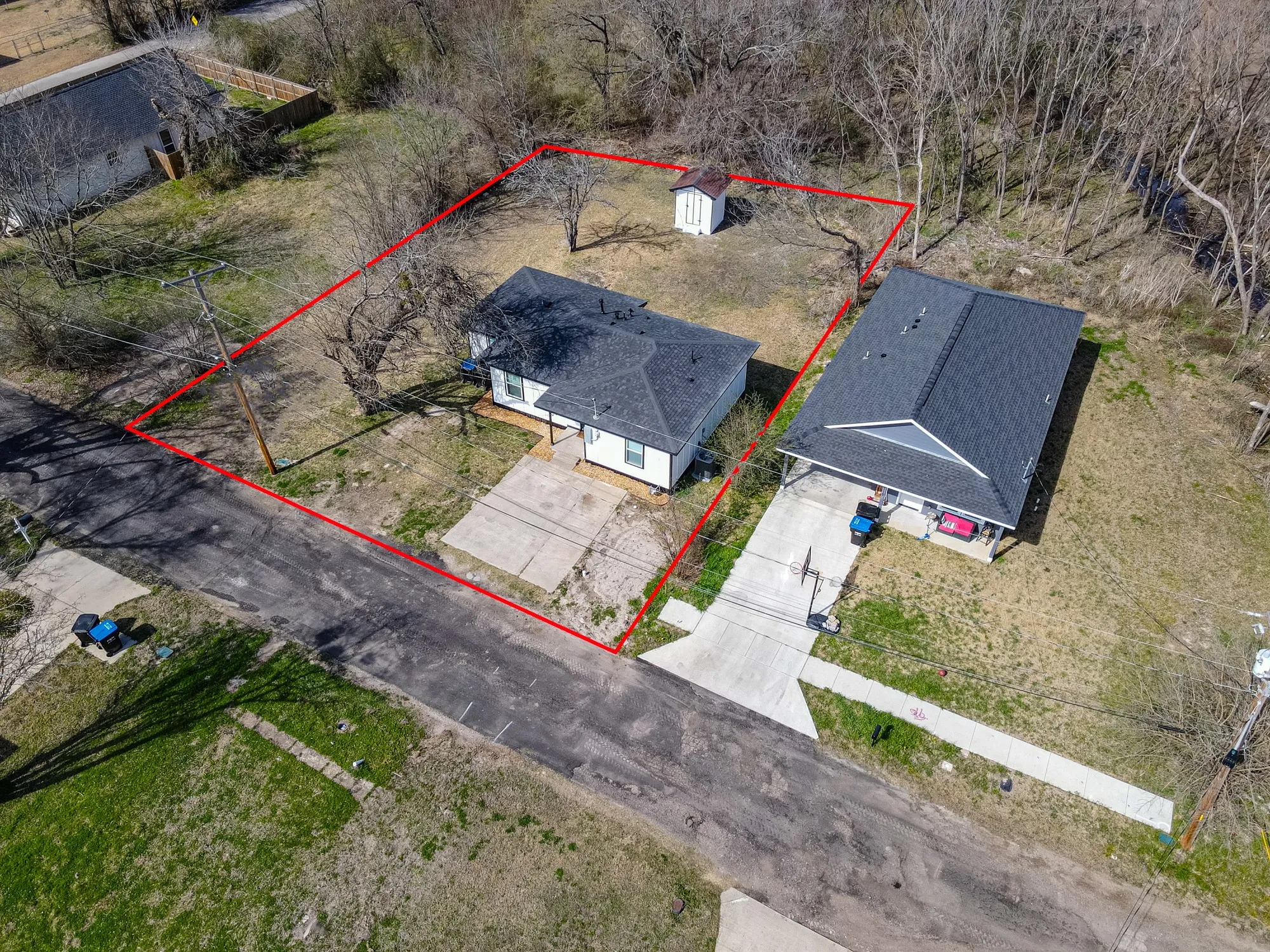Single Family Residence For Sale in Hunt County , 1112 Marshall Street, Greenville, Texas 75401, 3 Bedroom, 2 Bathroom, Garage spaces, 1,042 Sqft, built in 1961, mls#21406374, Real Estate Agent in Greenville, Homes For Sale in Hunt county, Homes For Sale in Greenville, Realtor in Greenville Texas, Real Estate Brokerage Independent Realty Texas, Luminita Cordes Realtor