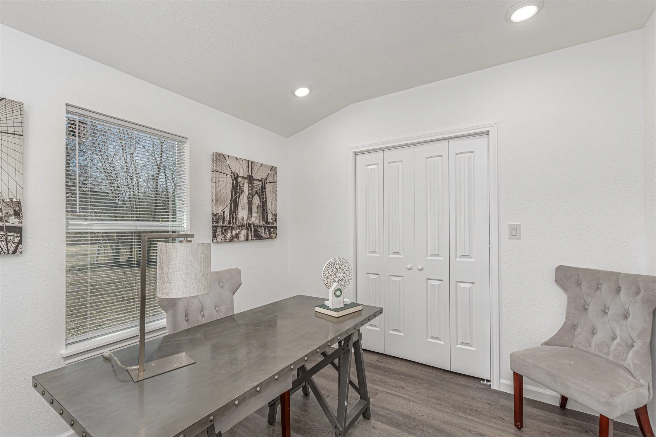 Single Family Residence For Sale in Hunt County , 1112 Marshall Street, Greenville, Texas 75401, 3 Bedroom, 2 Bathroom, Garage spaces, 1,042 Sqft, built in 1961, mls#21406374, Real Estate Agent in Greenville, Homes For Sale in Hunt county, Homes For Sale in Greenville, Realtor in Greenville Texas, Real Estate Brokerage Independent Realty Texas, Luminita Cordes Realtor