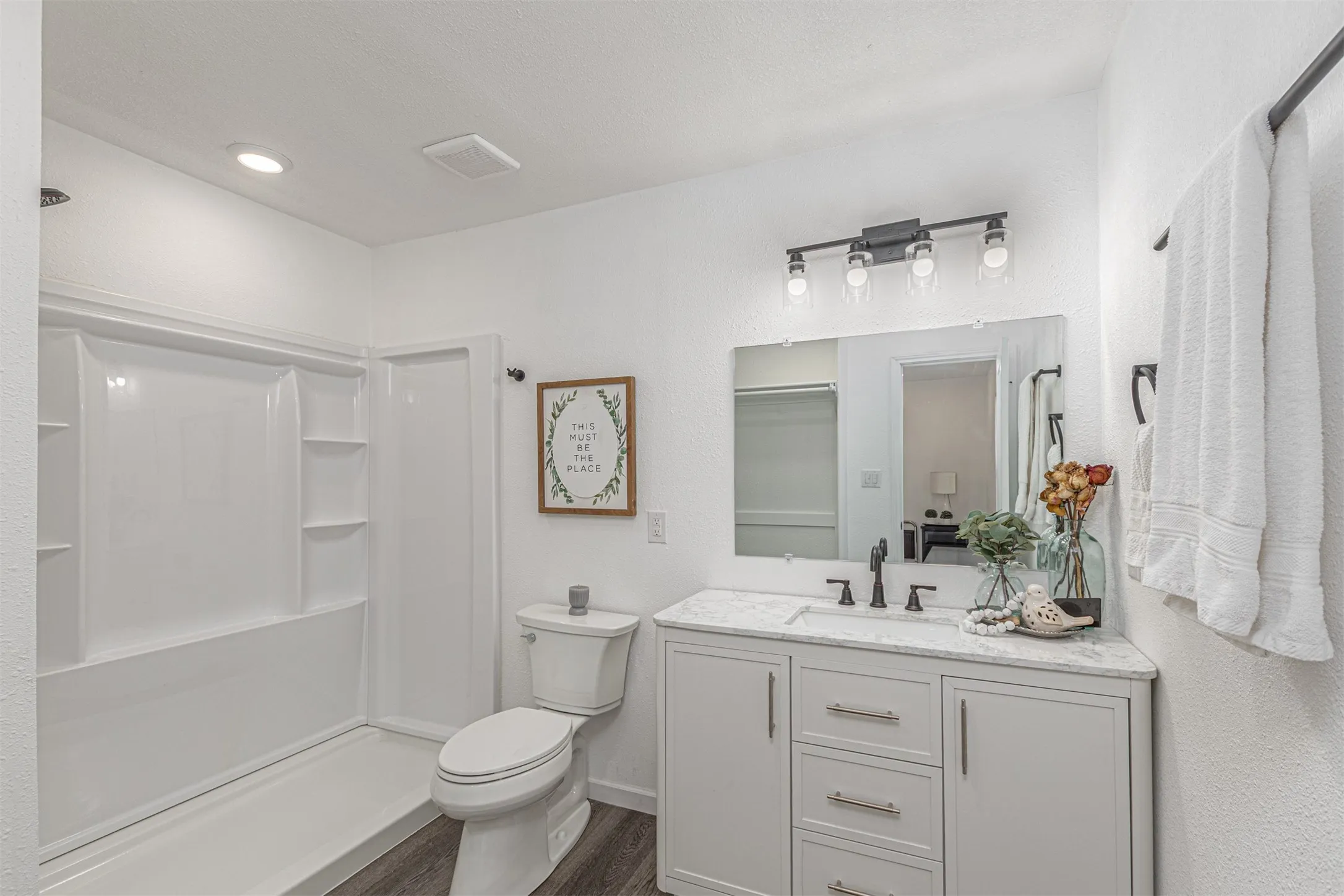 Single Family Residence For Sale in Hunt County , 1112 Marshall Street, Greenville, Texas 75401, 3 Bedroom, 2 Bathroom, Garage spaces, 1,042 Sqft, built in 1961, mls#21406374, Real Estate Agent in Greenville, Homes For Sale in Hunt county, Homes For Sale in Greenville, Realtor in Greenville Texas, Real Estate Brokerage Independent Realty Texas, Luminita Cordes Realtor