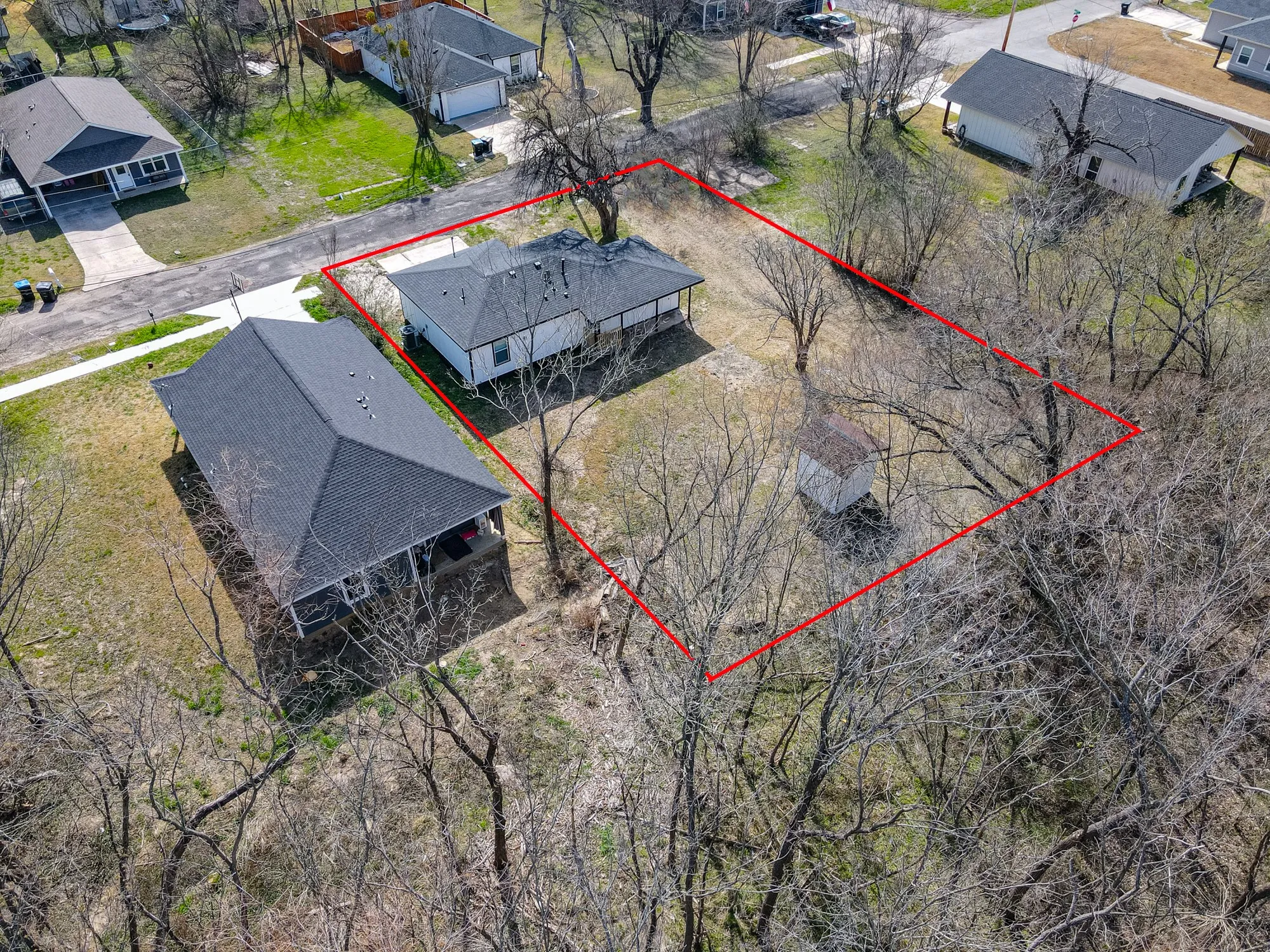 Single Family Residence For Sale in Hunt County , 1112 Marshall Street, Greenville, Texas 75401, 3 Bedroom, 2 Bathroom, Garage spaces, 1,042 Sqft, built in 1961, mls#21406374, Real Estate Agent in Greenville, Homes For Sale in Hunt county, Homes For Sale in Greenville, Realtor in Greenville Texas, Real Estate Brokerage Independent Realty Texas, Luminita Cordes Realtor