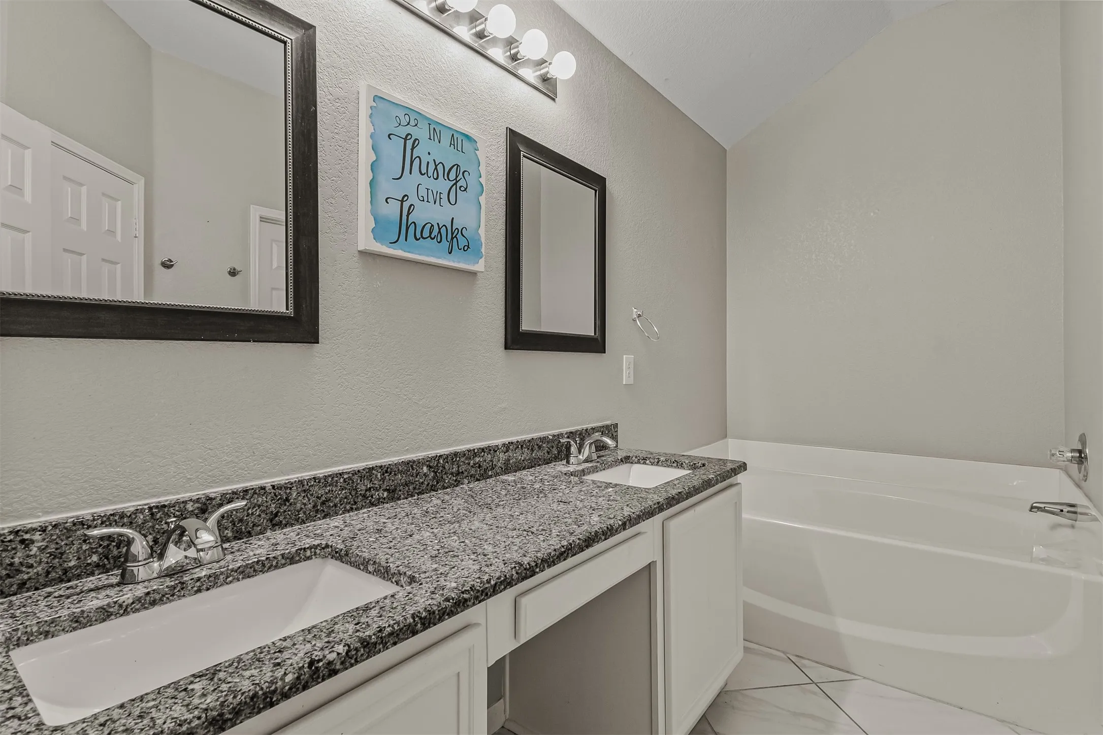 Single Family Residence For Sale in Collin County , 109 N Rolling Meadows Drive, Wylie, Texas 75098, 4 Bedroom, 2 Bathroom, 2 Garage spaces, 1,967 Sqft, built in 2000, mls#21406367, Real Estate Agent in Wylie, Homes For Sale in Collin county, Homes For Sale in Wylie, Realtor in Wylie Texas, Real Estate Brokerage Independent Realty Texas, Luminita Cordes Realtor