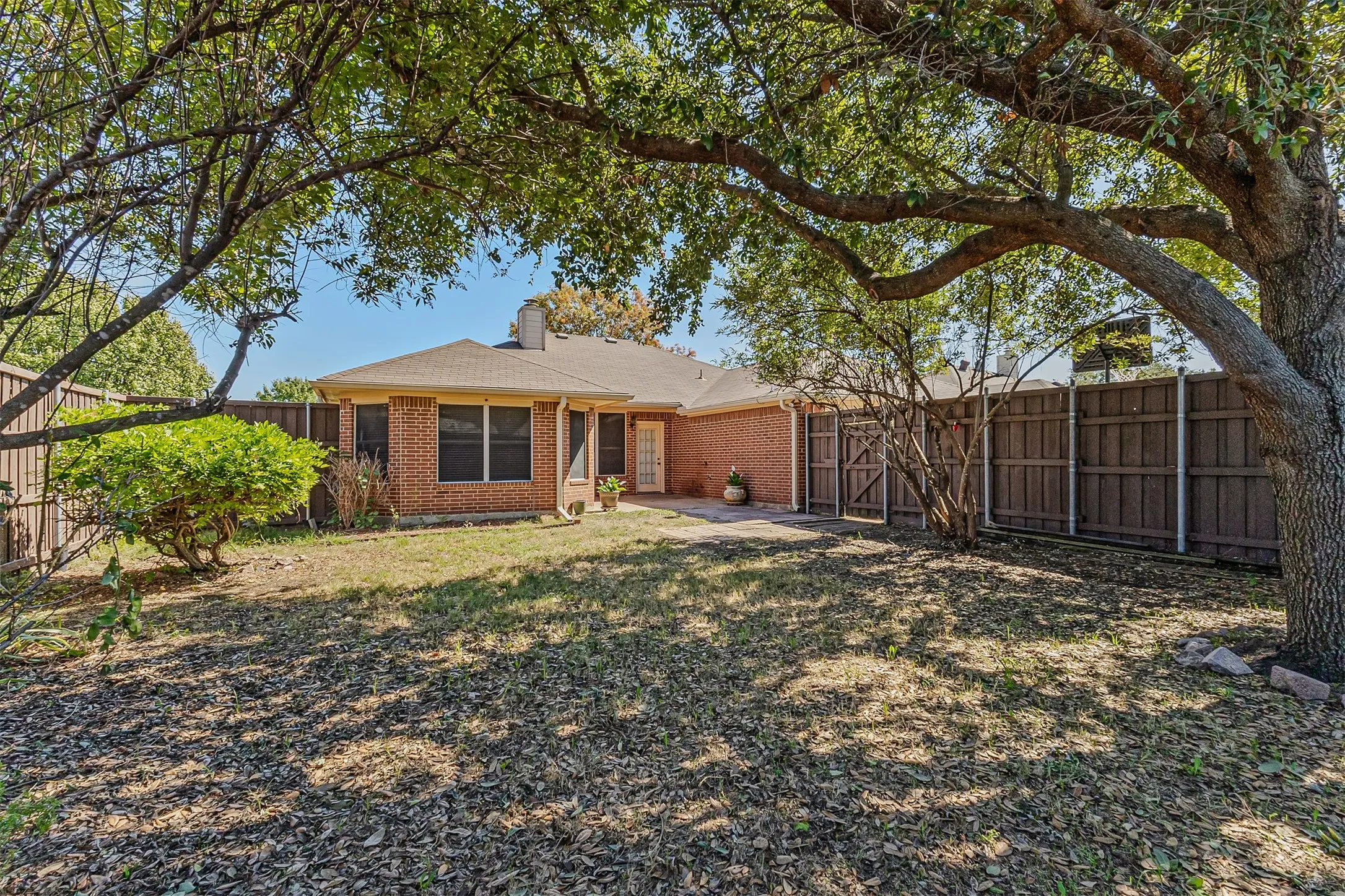 Single Family Residence For Sale in Collin County , 109 N Rolling Meadows Drive, Wylie, Texas 75098, 4 Bedroom, 2 Bathroom, 2 Garage spaces, 1,967 Sqft, built in 2000, mls#21406367, Real Estate Agent in Wylie, Homes For Sale in Collin county, Homes For Sale in Wylie, Realtor in Wylie Texas, Real Estate Brokerage Independent Realty Texas, Luminita Cordes Realtor