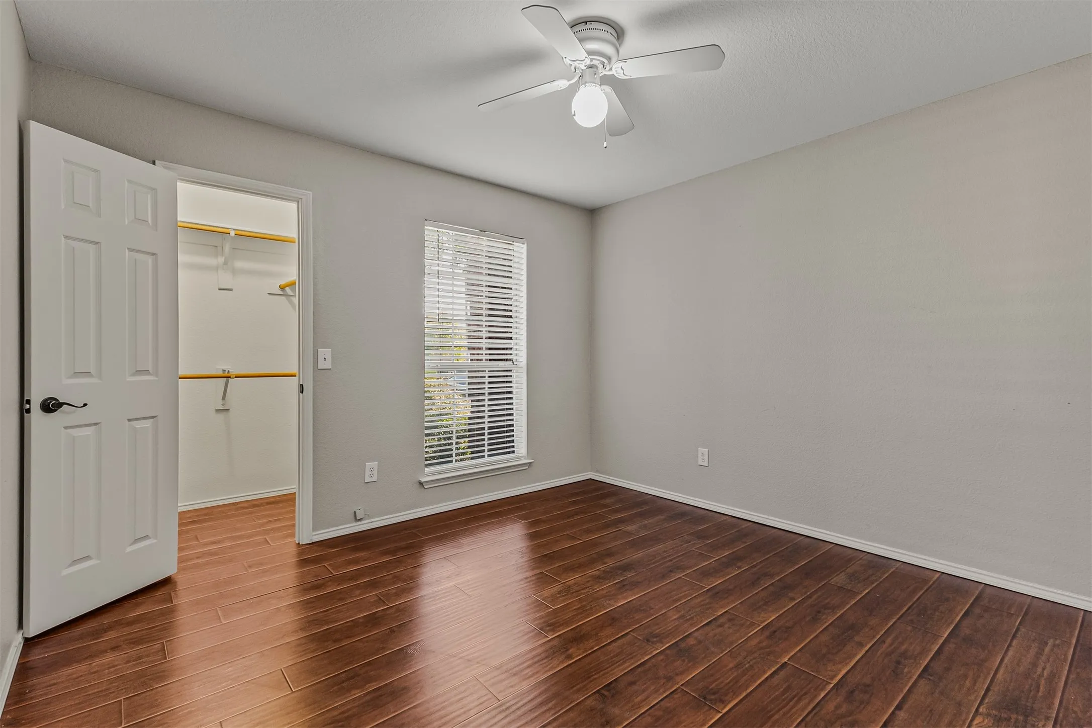 Single Family Residence For Sale in Collin County , 109 N Rolling Meadows Drive, Wylie, Texas 75098, 4 Bedroom, 2 Bathroom, 2 Garage spaces, 1,967 Sqft, built in 2000, mls#21406367, Real Estate Agent in Wylie, Homes For Sale in Collin county, Homes For Sale in Wylie, Realtor in Wylie Texas, Real Estate Brokerage Independent Realty Texas, Luminita Cordes Realtor