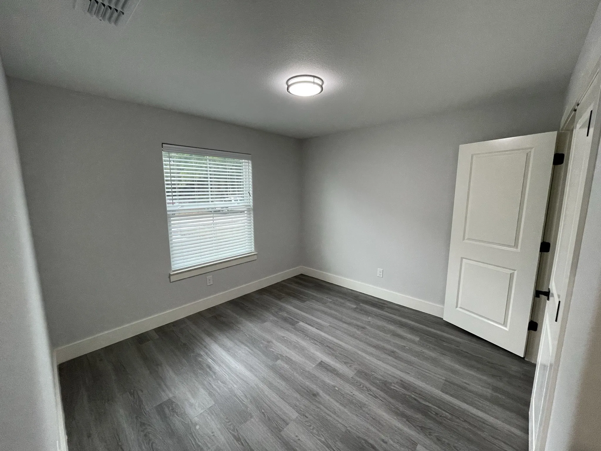 Duplex For Rent in Fannin County , 612 E 3rd Street B, Bonham, Texas 75418, 3 Bedroom, 2 Bathroom, Garage spaces, 2,383 Sqft, built in 2022, mls#21406380, Real Estate Agent in Bonham, Homes For Rent in Fannin county, Homes For Rent in Bonham, Realtor in Bonham Texas, Real Estate Brokerage Independent Realty Texas, Luminita Cordes Realtor