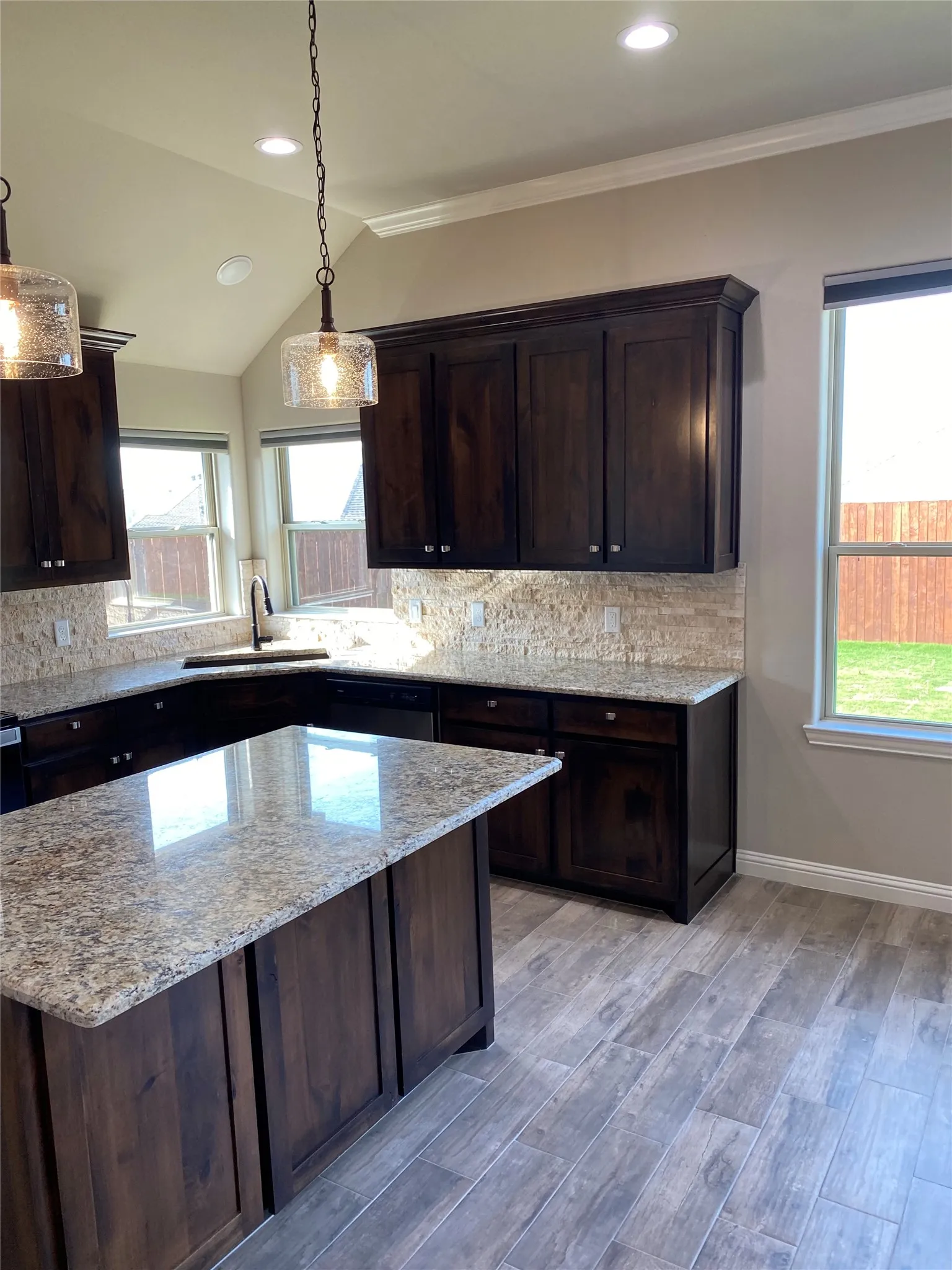 Single Family Residence For Rent in Hood County , 3005 Promenade Drive, Granbury, Texas 76049, 3 Bedroom, 2 Bathroom, 2 Garage spaces, 1,787 Sqft, built in 2022, mls#21406375, Real Estate Agent in Granbury, Homes For Rent in Hood county, Homes For Rent in Granbury, Realtor in Granbury Texas, Real Estate Brokerage Independent Realty Texas, Luminita Cordes Realtor