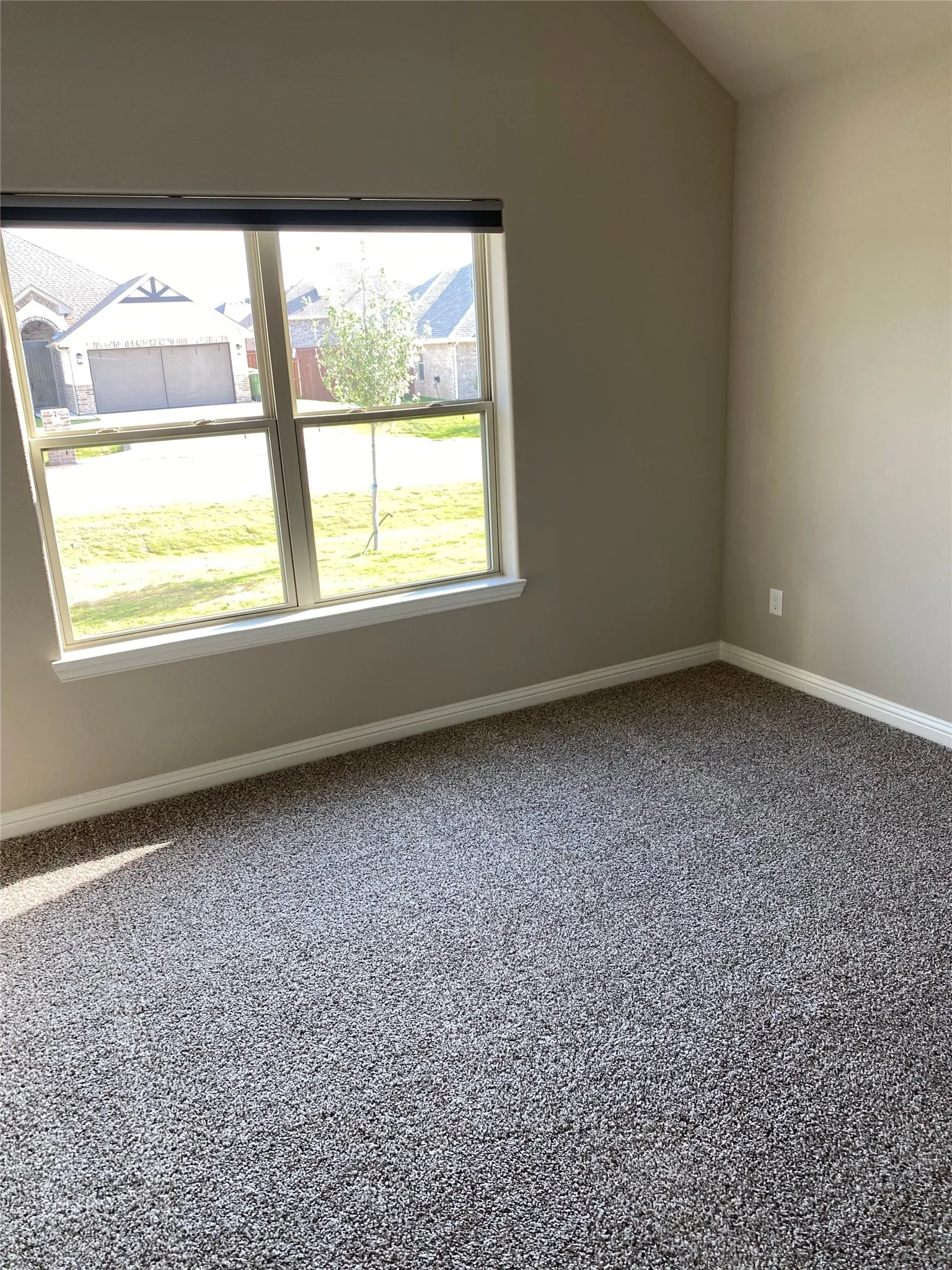 Single Family Residence For Rent in Hood County , 3005 Promenade Drive, Granbury, Texas 76049, 3 Bedroom, 2 Bathroom, 2 Garage spaces, 1,787 Sqft, built in 2022, mls#21406375, Real Estate Agent in Granbury, Homes For Rent in Hood county, Homes For Rent in Granbury, Realtor in Granbury Texas, Real Estate Brokerage Independent Realty Texas, Luminita Cordes Realtor