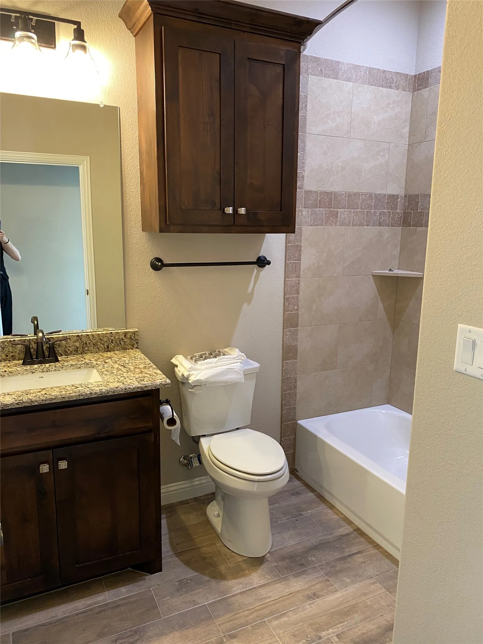 Single Family Residence For Rent in Hood County , 3005 Promenade Drive, Granbury, Texas 76049, 3 Bedroom, 2 Bathroom, 2 Garage spaces, 1,787 Sqft, built in 2022, mls#21406375, Real Estate Agent in Granbury, Homes For Rent in Hood county, Homes For Rent in Granbury, Realtor in Granbury Texas, Real Estate Brokerage Independent Realty Texas, Luminita Cordes Realtor