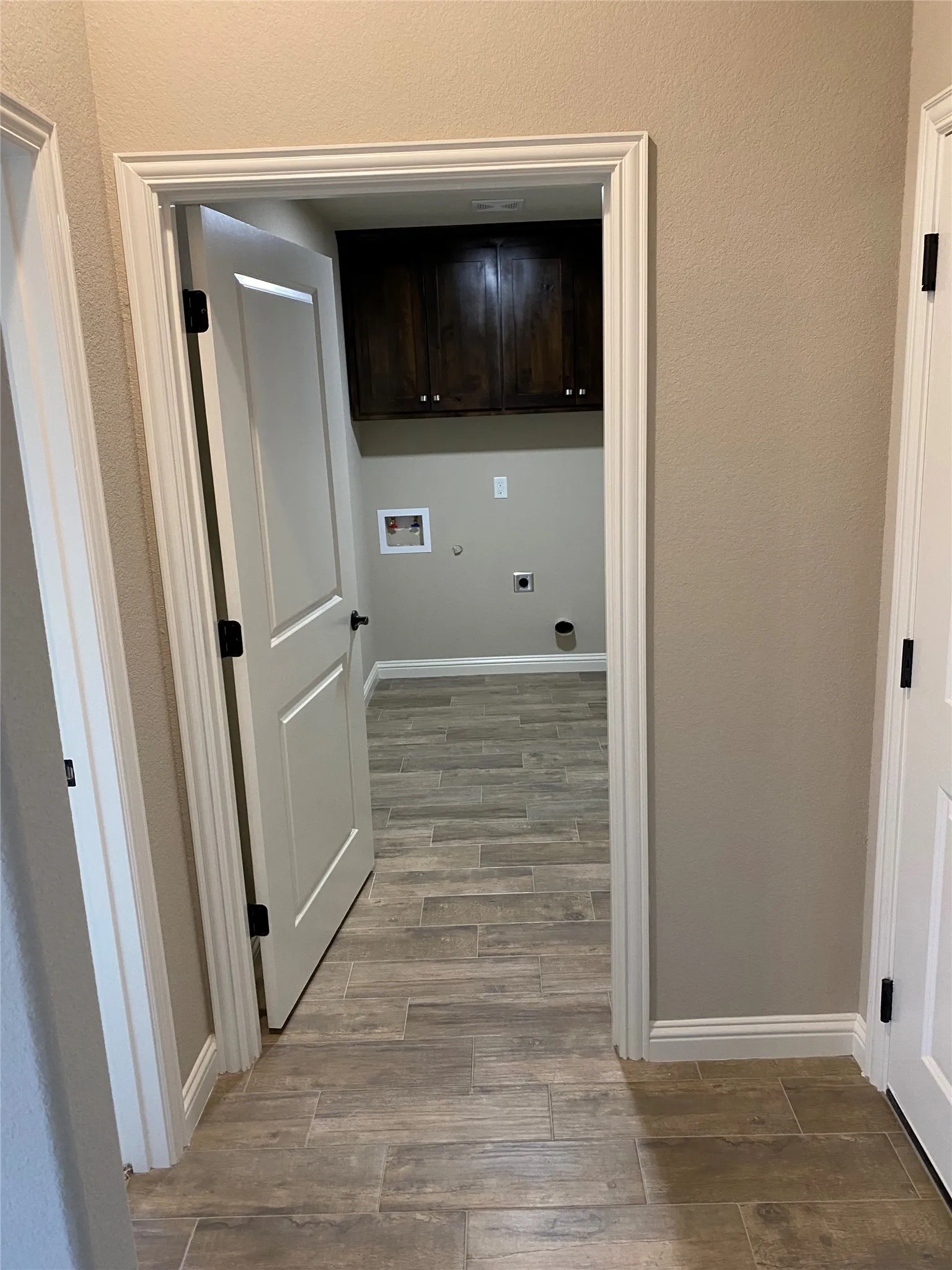 Single Family Residence For Rent in Hood County , 3005 Promenade Drive, Granbury, Texas 76049, 3 Bedroom, 2 Bathroom, 2 Garage spaces, 1,787 Sqft, built in 2022, mls#21406375, Real Estate Agent in Granbury, Homes For Rent in Hood county, Homes For Rent in Granbury, Realtor in Granbury Texas, Real Estate Brokerage Independent Realty Texas, Luminita Cordes Realtor