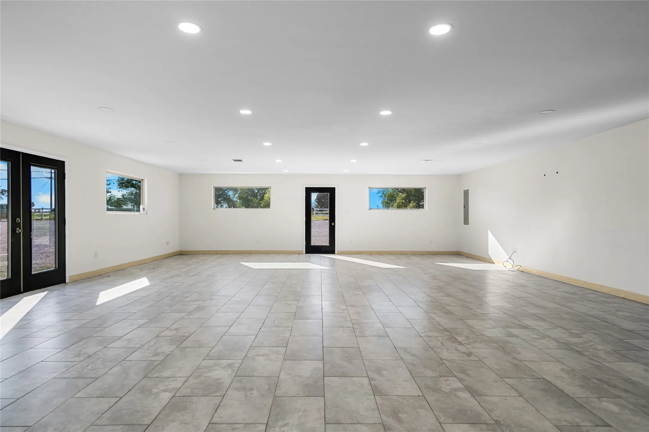 Business For Sale in Collin County , 2467 State Highway 78 S, Farmersville, Texas 75442, 0, 0, Garage spaces, 1,920 Sqft, built in 1998, mls#21405035, Real Estate Agent in Farmersville, Homes For Sale in Collin county, Homes For Sale in Farmersville, Realtor in Farmersville Texas, Real Estate Brokerage Independent Realty Texas, Luminita Cordes Realtor