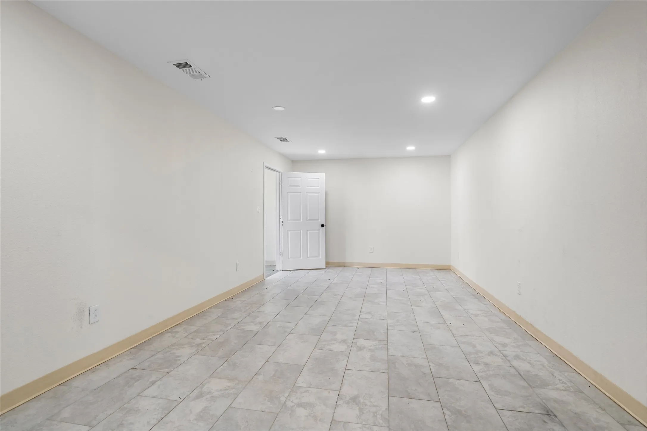 Business For Sale in Collin County , 2467 State Highway 78 S, Farmersville, Texas 75442, 0, 0, Garage spaces, 1,920 Sqft, built in 1998, mls#21405035, Real Estate Agent in Farmersville, Homes For Sale in Collin county, Homes For Sale in Farmersville, Realtor in Farmersville Texas, Real Estate Brokerage Independent Realty Texas, Luminita Cordes Realtor