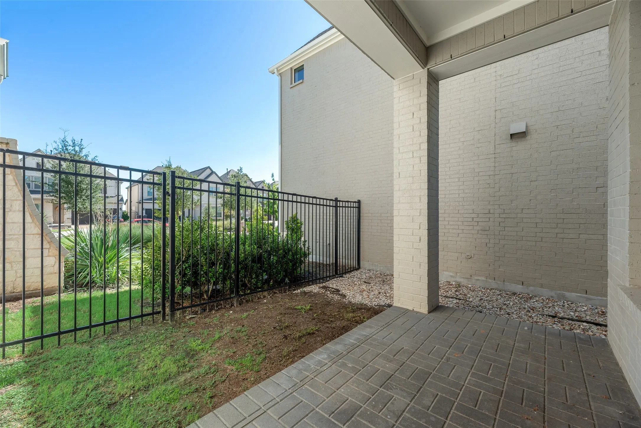 Single Family Residence For Rent in Tarrant County , 3342 Monarch Pass Drive, Arlington, Texas 76005, 4 Bedroom, 3 Bathroom, 2 Garage spaces, 2,334 Sqft, built in 2023, mls#21389481, Real Estate Agent in Arlington, Homes For Rent in Tarrant county, Homes For Rent in Arlington, Realtor in Arlington Texas, Real Estate Brokerage Independent Realty Texas, Luminita Cordes Realtor