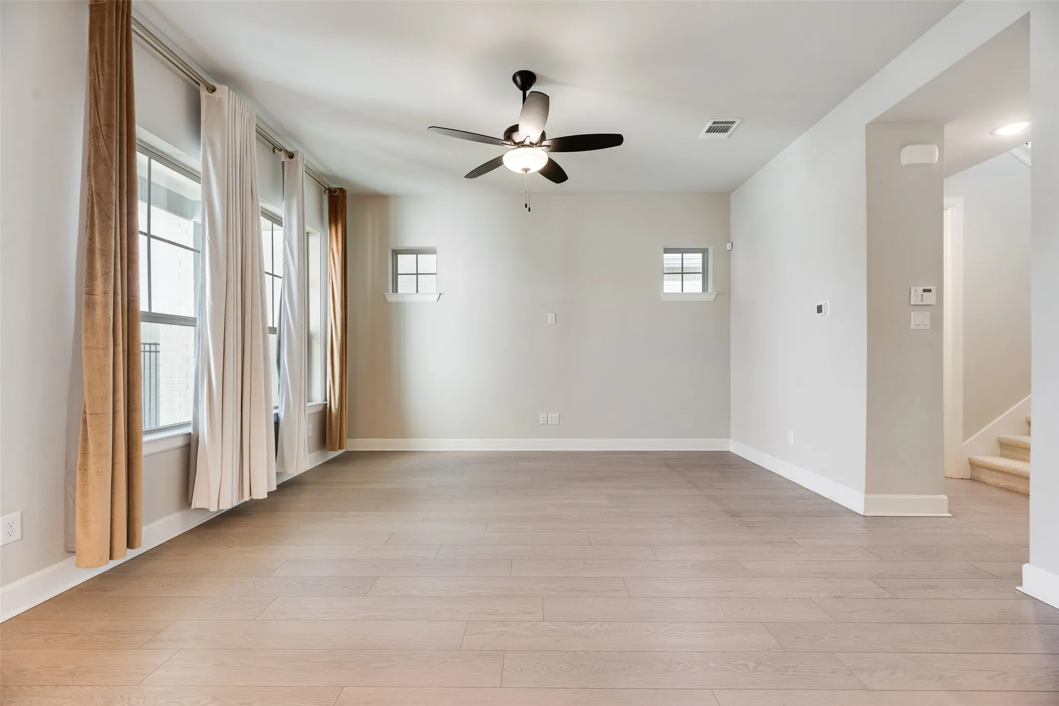 Single Family Residence For Rent in Tarrant County , 3342 Monarch Pass Drive, Arlington, Texas 76005, 4 Bedroom, 3 Bathroom, 2 Garage spaces, 2,334 Sqft, built in 2023, mls#21389481, Real Estate Agent in Arlington, Homes For Rent in Tarrant county, Homes For Rent in Arlington, Realtor in Arlington Texas, Real Estate Brokerage Independent Realty Texas, Luminita Cordes Realtor