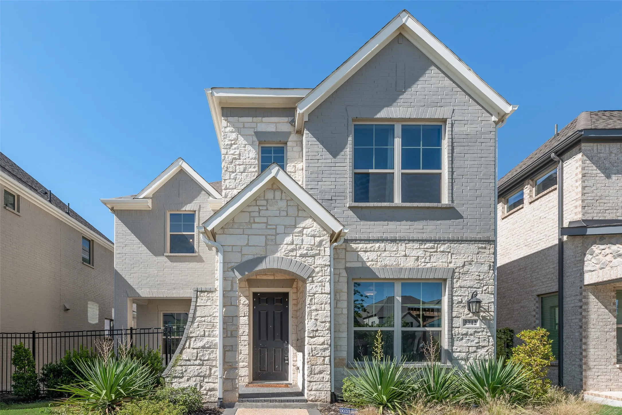 Single Family Residence For Rent in Tarrant County , 3342 Monarch Pass Drive, Arlington, Texas 76005, 4 Bedroom, 3 Bathroom, 2 Garage spaces, 2,334 Sqft, built in 2023, mls#21389481, Real Estate Agent in Arlington, Homes For Rent in Tarrant county, Homes For Rent in Arlington, Realtor in Arlington Texas, Real Estate Brokerage Independent Realty Texas, Luminita Cordes Realtor