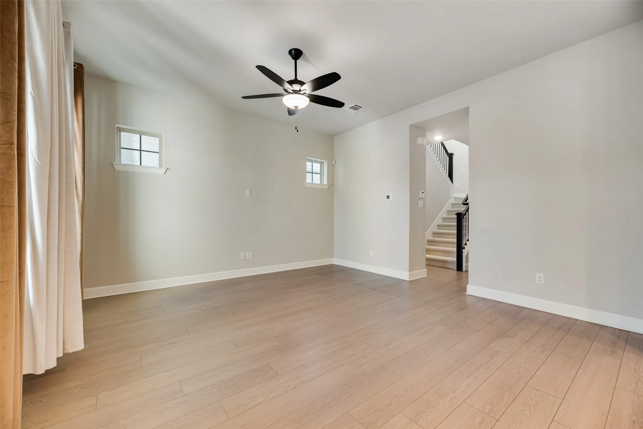 Single Family Residence For Rent in Tarrant County , 3342 Monarch Pass Drive, Arlington, Texas 76005, 4 Bedroom, 3 Bathroom, 2 Garage spaces, 2,334 Sqft, built in 2023, mls#21389481, Real Estate Agent in Arlington, Homes For Rent in Tarrant county, Homes For Rent in Arlington, Realtor in Arlington Texas, Real Estate Brokerage Independent Realty Texas, Luminita Cordes Realtor