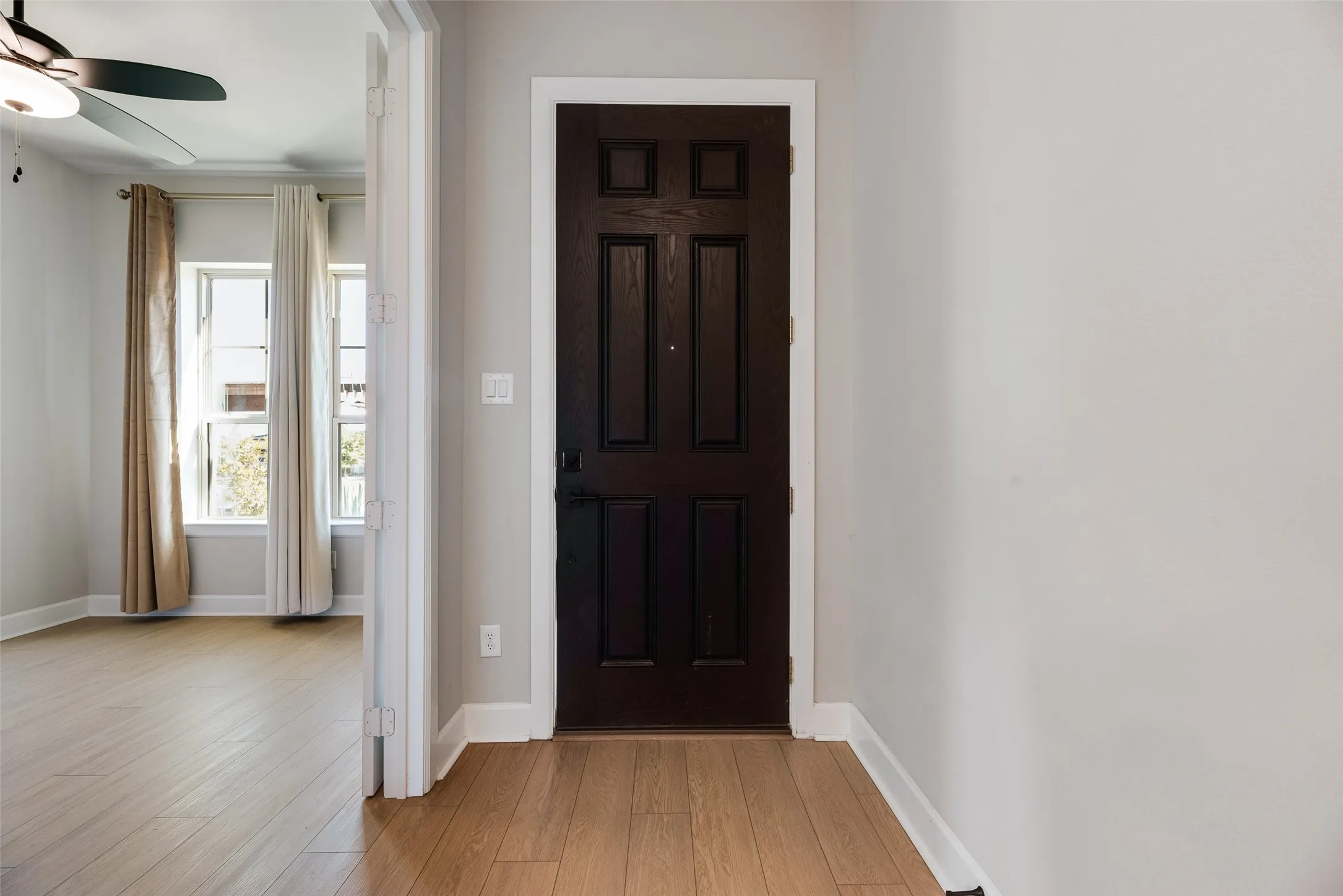 Single Family Residence For Rent in Tarrant County , 3342 Monarch Pass Drive, Arlington, Texas 76005, 4 Bedroom, 3 Bathroom, 2 Garage spaces, 2,334 Sqft, built in 2023, mls#21389481, Real Estate Agent in Arlington, Homes For Rent in Tarrant county, Homes For Rent in Arlington, Realtor in Arlington Texas, Real Estate Brokerage Independent Realty Texas, Luminita Cordes Realtor