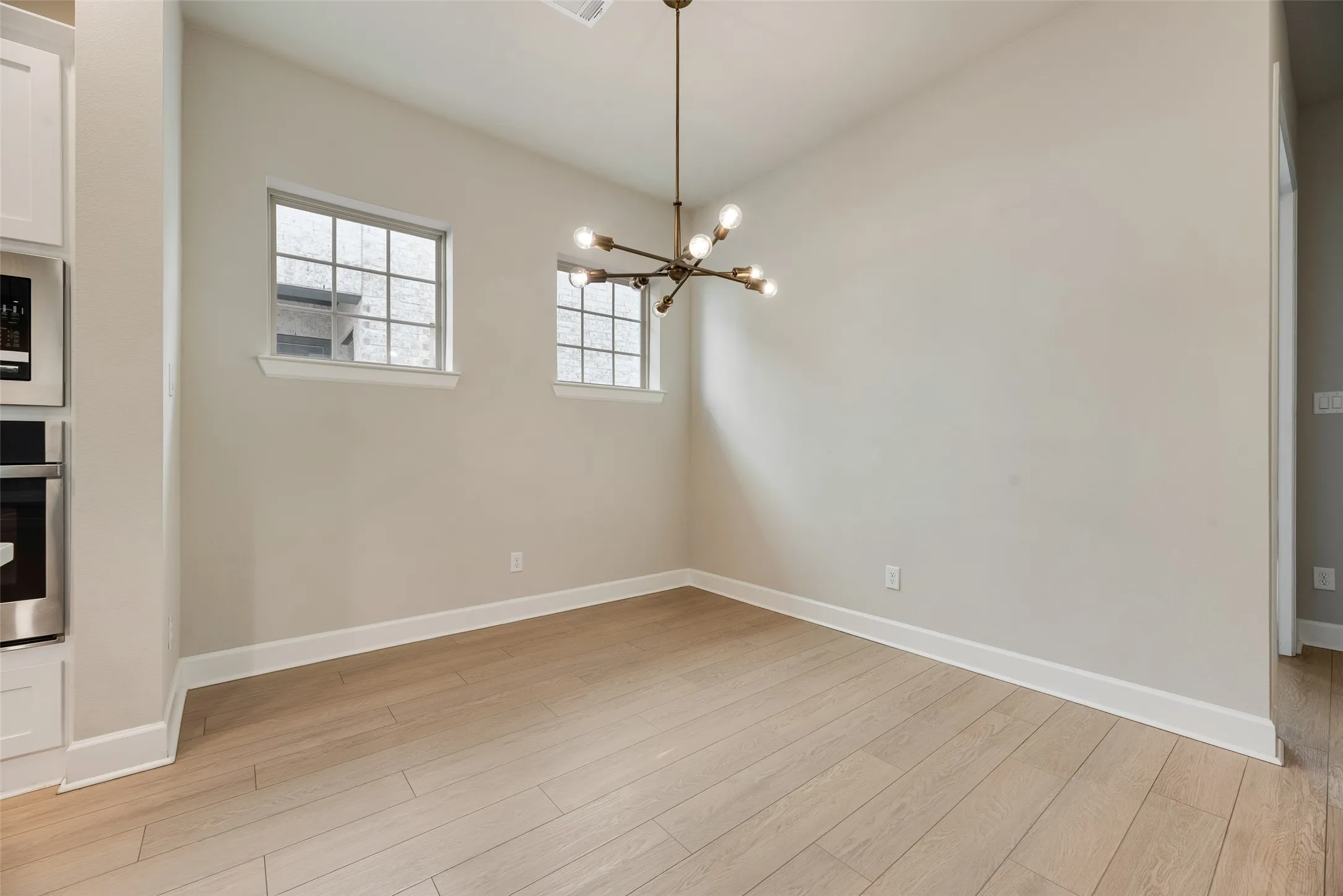 Single Family Residence For Rent in Tarrant County , 3342 Monarch Pass Drive, Arlington, Texas 76005, 4 Bedroom, 3 Bathroom, 2 Garage spaces, 2,334 Sqft, built in 2023, mls#21389481, Real Estate Agent in Arlington, Homes For Rent in Tarrant county, Homes For Rent in Arlington, Realtor in Arlington Texas, Real Estate Brokerage Independent Realty Texas, Luminita Cordes Realtor