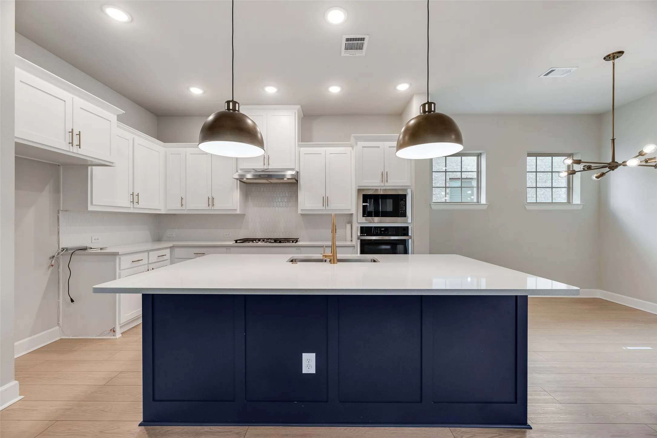 Single Family Residence For Rent in Tarrant County , 3342 Monarch Pass Drive, Arlington, Texas 76005, 4 Bedroom, 3 Bathroom, 2 Garage spaces, 2,334 Sqft, built in 2023, mls#21389481, Real Estate Agent in Arlington, Homes For Rent in Tarrant county, Homes For Rent in Arlington, Realtor in Arlington Texas, Real Estate Brokerage Independent Realty Texas, Luminita Cordes Realtor