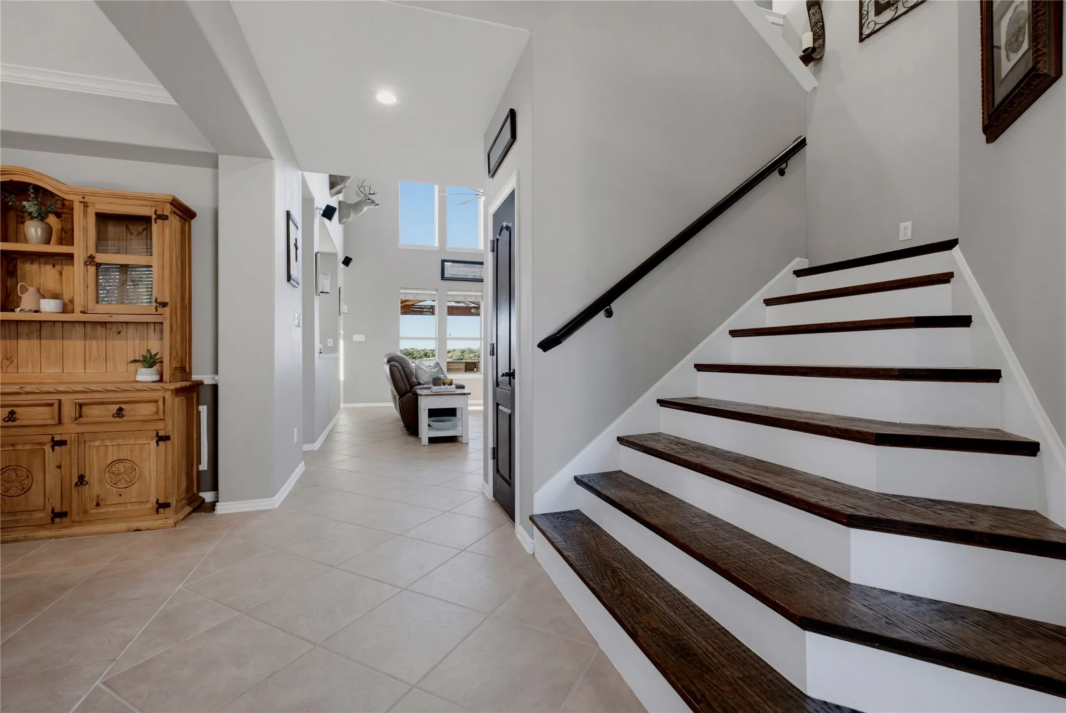 Single Family Residence For Sale in Denton County , 2828 Appaloosa Court, Little Elm, Texas 75068, 4 Bedroom, 3 Bathroom, 2 Garage spaces, 3,030 Sqft, built in 2007, mls#21395564, Real Estate Agent in Little Elm, Homes For Sale in Denton county, Homes For Sale in Little Elm, Realtor in Little Elm Texas, Real Estate Brokerage Independent Realty Texas, Luminita Cordes Realtor