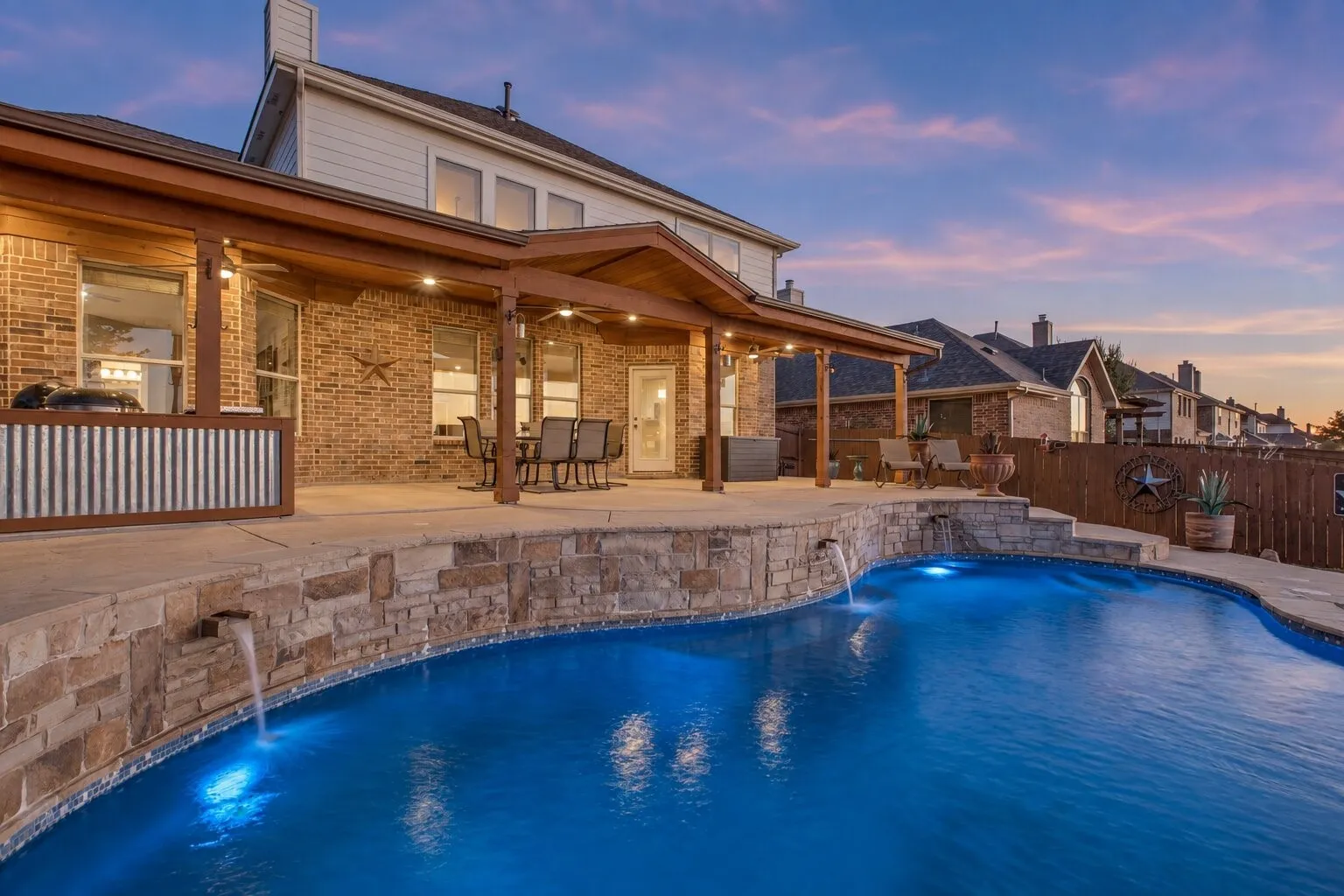 Single Family Residence For Sale in Denton County , 2828 Appaloosa Court, Little Elm, Texas 75068, 4 Bedroom, 3 Bathroom, 2 Garage spaces, 3,030 Sqft, built in 2007, mls#21395564, Real Estate Agent in Little Elm, Homes For Sale in Denton county, Homes For Sale in Little Elm, Realtor in Little Elm Texas, Real Estate Brokerage Independent Realty Texas, Luminita Cordes Realtor