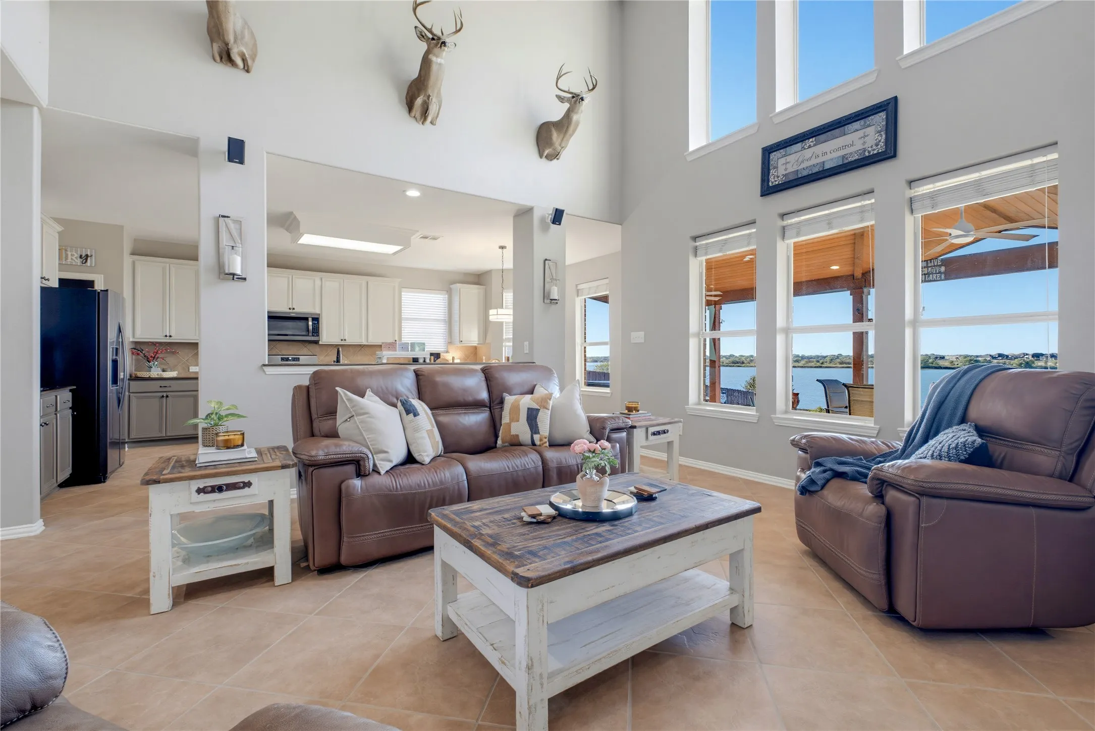 Single Family Residence For Sale in Denton County , 2828 Appaloosa Court, Little Elm, Texas 75068, 4 Bedroom, 3 Bathroom, 2 Garage spaces, 3,030 Sqft, built in 2007, mls#21395564, Real Estate Agent in Little Elm, Homes For Sale in Denton county, Homes For Sale in Little Elm, Realtor in Little Elm Texas, Real Estate Brokerage Independent Realty Texas, Luminita Cordes Realtor