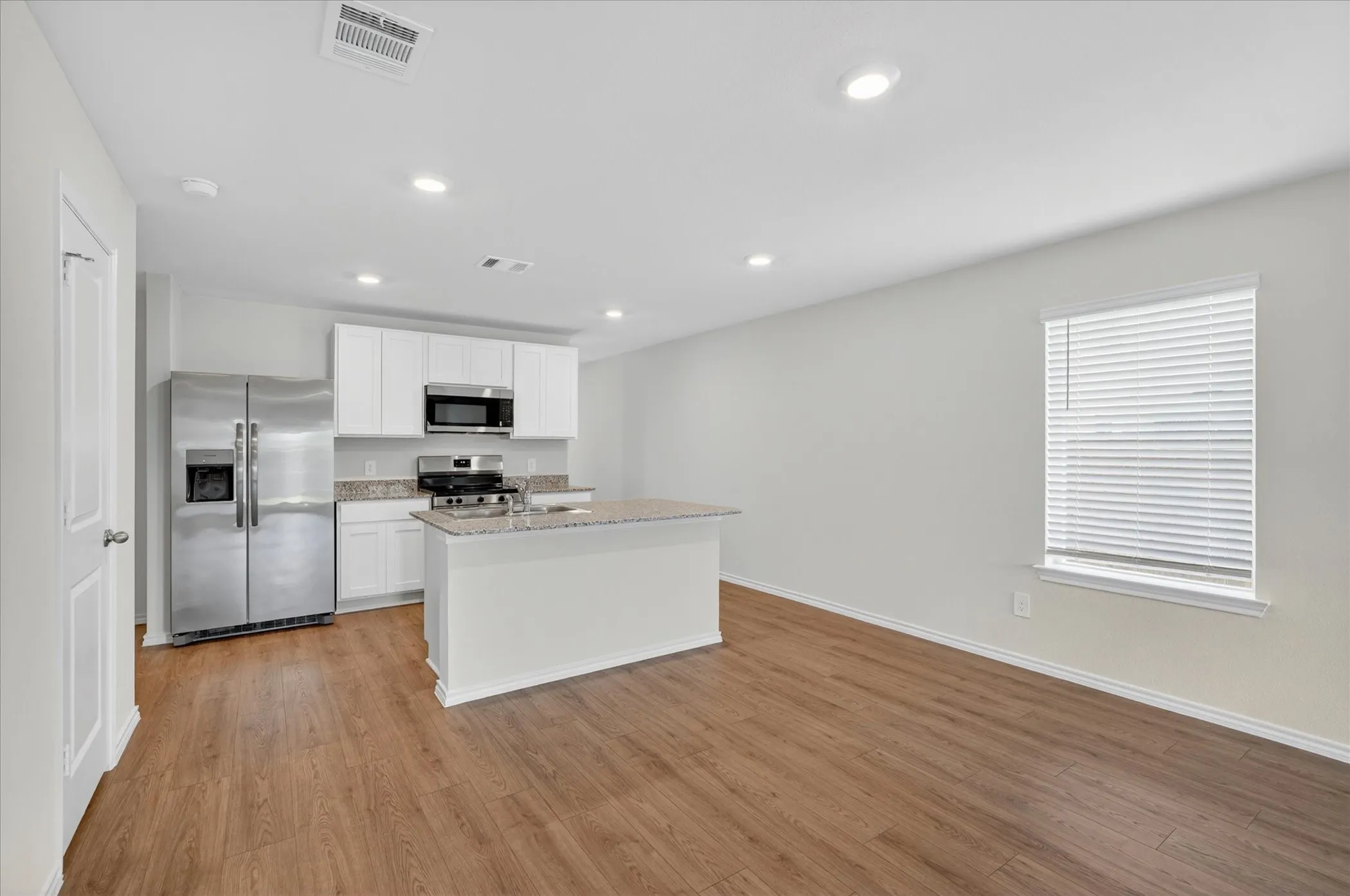 Single Family Residence For Rent in Collin County , 1818 Potomac Lane, Blue Ridge, Texas 75424, 3 Bedroom, 2 Bathroom, 2 Garage spaces, 1,334 Sqft, built in 2026, mls#21406396, Real Estate Agent in Blue Ridge, Homes For Rent in Collin county, Homes For Rent in Blue Ridge, Realtor in Blue Ridge Texas, Real Estate Brokerage Independent Realty Texas, Luminita Cordes Realtor