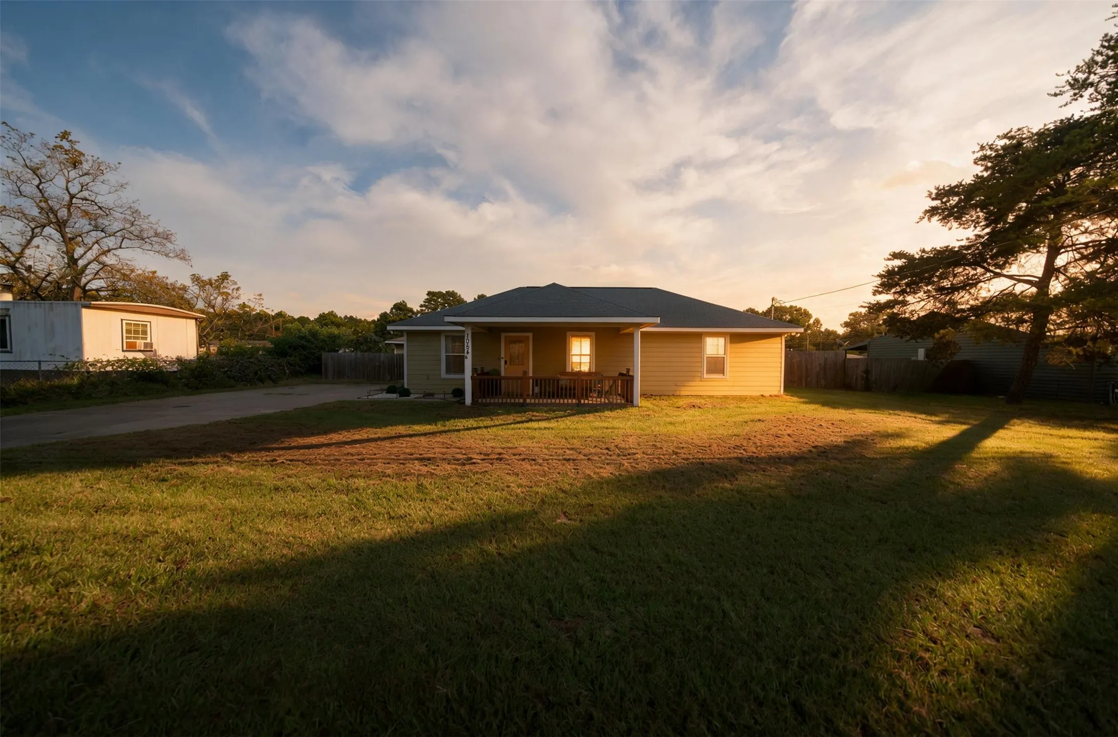 Single Family Residence For Sale in Cherokee County , 1054 Caroline, Bullard, Texas 75757, 3 Bedroom, 1 Bathroom, Garage spaces, 1,125 Sqft, built in 2009, mls#21406400, Real Estate Agent in Bullard, Homes For Sale in Cherokee county, Homes For Sale in Bullard, Realtor in Bullard Texas, Real Estate Brokerage Independent Realty Texas, Luminita Cordes Realtor