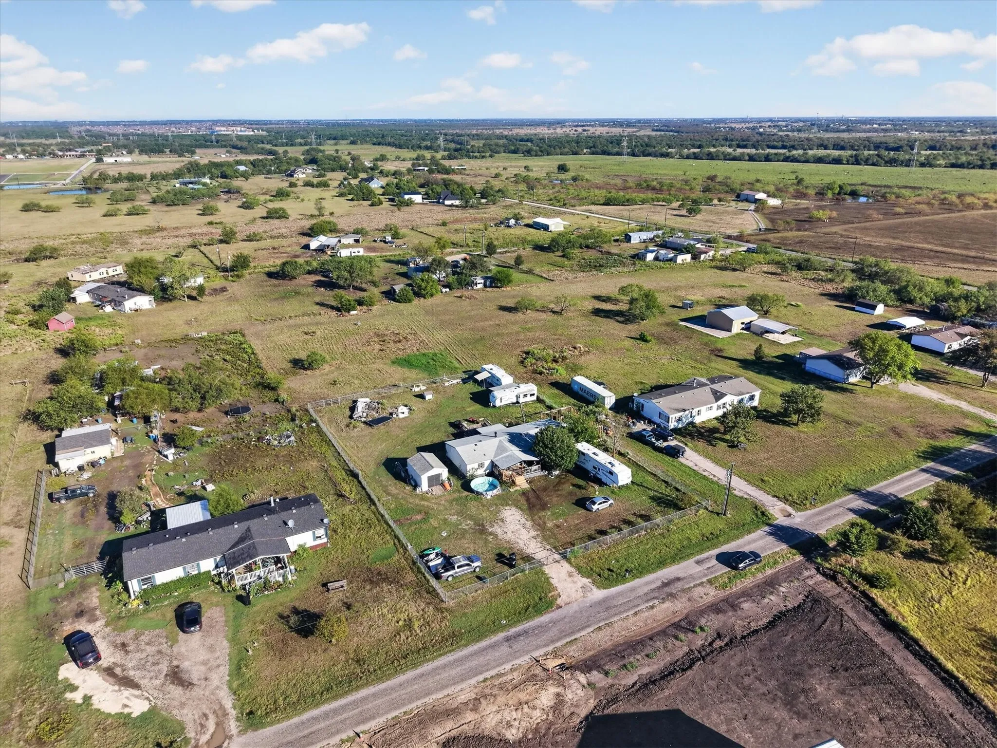 Mobile Home For Sale in Rockwall County , 346 E Highline Drive, Royse City, Texas 75189, 4 Bedroom, 2 Bathroom, Garage spaces, 1,792 Sqft, built in 1999, mls#21406118, Real Estate Agent in Royse City, Homes For Sale in Rockwall county, Homes For Sale in Royse City, Realtor in Royse City Texas, Real Estate Brokerage Independent Realty Texas, Luminita Cordes Realtor