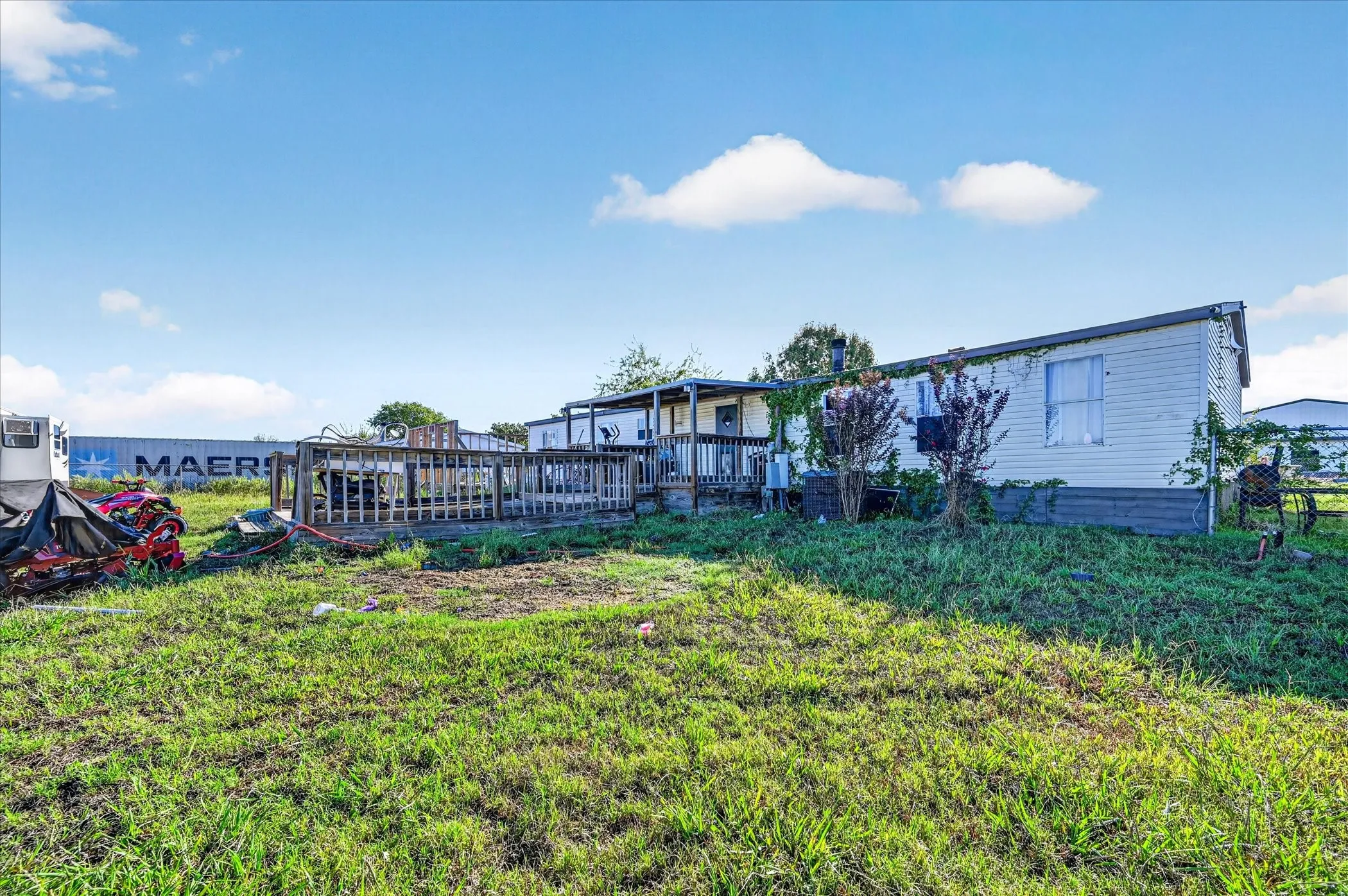 Mobile Home For Sale in Rockwall County , 346 E Highline Drive, Royse City, Texas 75189, 4 Bedroom, 2 Bathroom, Garage spaces, 1,792 Sqft, built in 1999, mls#21406118, Real Estate Agent in Royse City, Homes For Sale in Rockwall county, Homes For Sale in Royse City, Realtor in Royse City Texas, Real Estate Brokerage Independent Realty Texas, Luminita Cordes Realtor