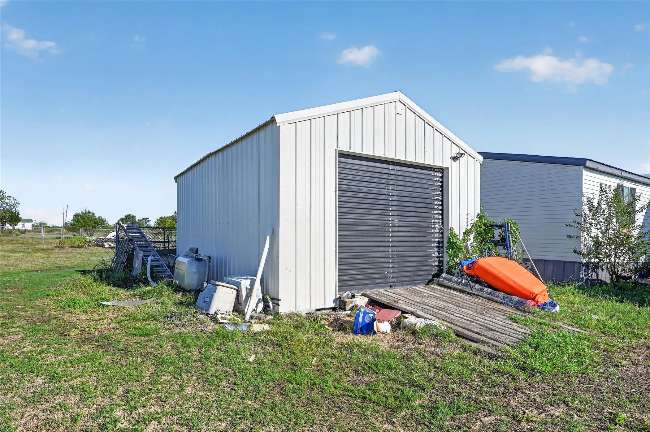 Mobile Home For Sale in Rockwall County , 346 E Highline Drive, Royse City, Texas 75189, 4 Bedroom, 2 Bathroom, Garage spaces, 1,792 Sqft, built in 1999, mls#21406118, Real Estate Agent in Royse City, Homes For Sale in Rockwall county, Homes For Sale in Royse City, Realtor in Royse City Texas, Real Estate Brokerage Independent Realty Texas, Luminita Cordes Realtor