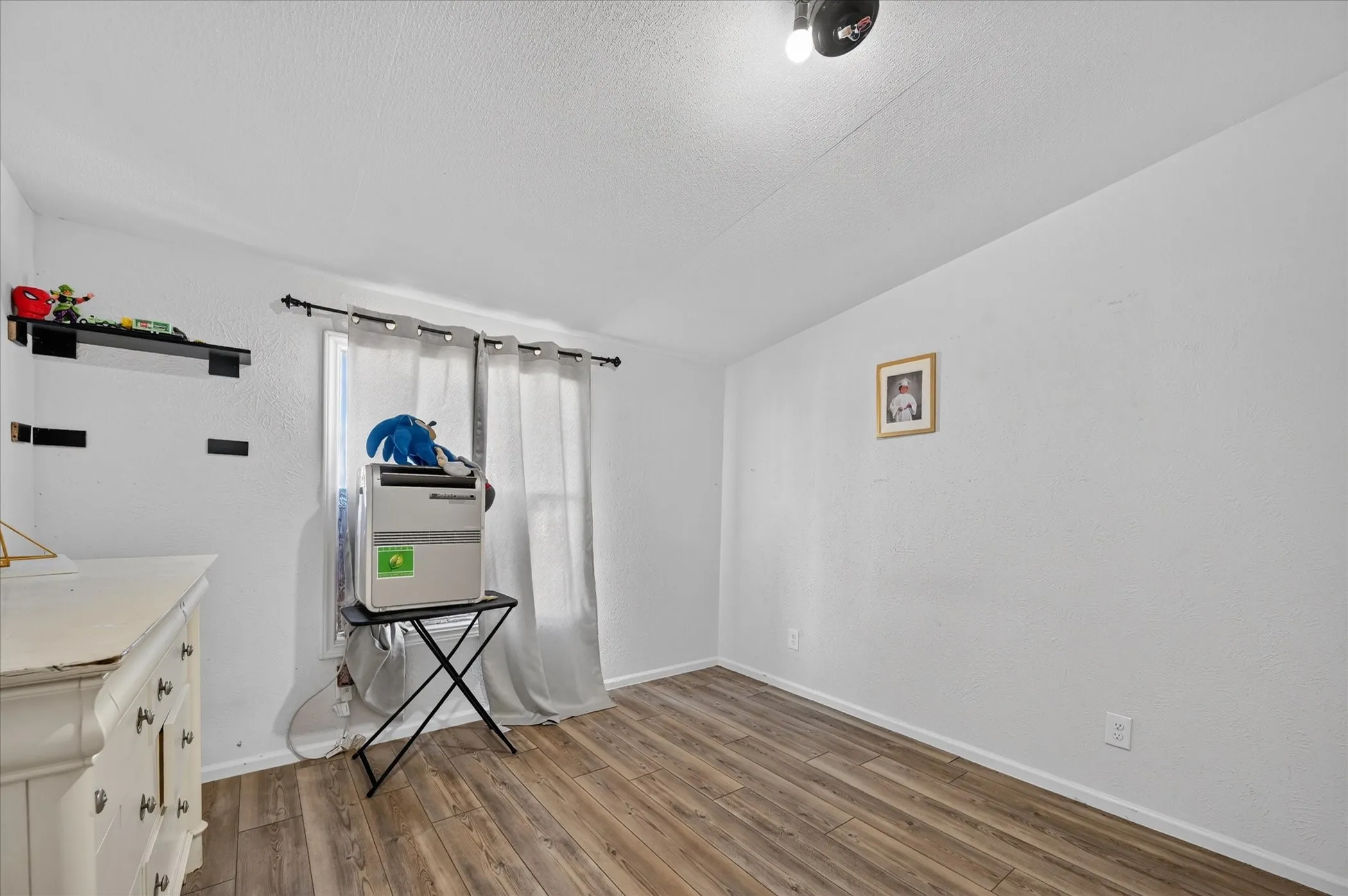 Mobile Home For Sale in Rockwall County , 346 E Highline Drive, Royse City, Texas 75189, 4 Bedroom, 2 Bathroom, Garage spaces, 1,792 Sqft, built in 1999, mls#21406118, Real Estate Agent in Royse City, Homes For Sale in Rockwall county, Homes For Sale in Royse City, Realtor in Royse City Texas, Real Estate Brokerage Independent Realty Texas, Luminita Cordes Realtor