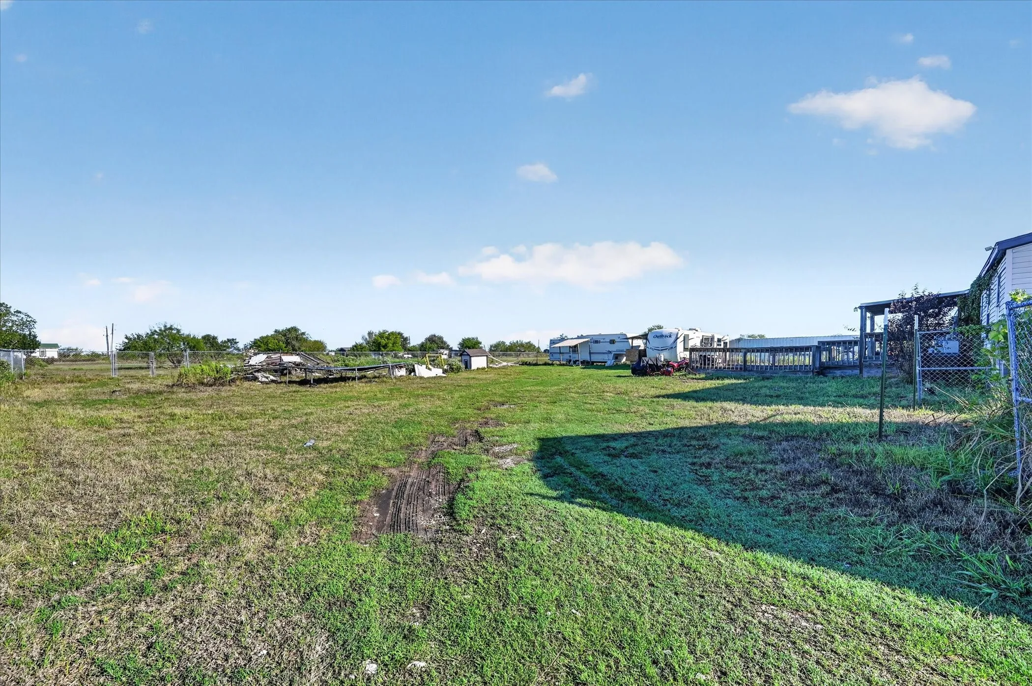Mobile Home For Sale in Rockwall County , 346 E Highline Drive, Royse City, Texas 75189, 4 Bedroom, 2 Bathroom, Garage spaces, 1,792 Sqft, built in 1999, mls#21406118, Real Estate Agent in Royse City, Homes For Sale in Rockwall county, Homes For Sale in Royse City, Realtor in Royse City Texas, Real Estate Brokerage Independent Realty Texas, Luminita Cordes Realtor