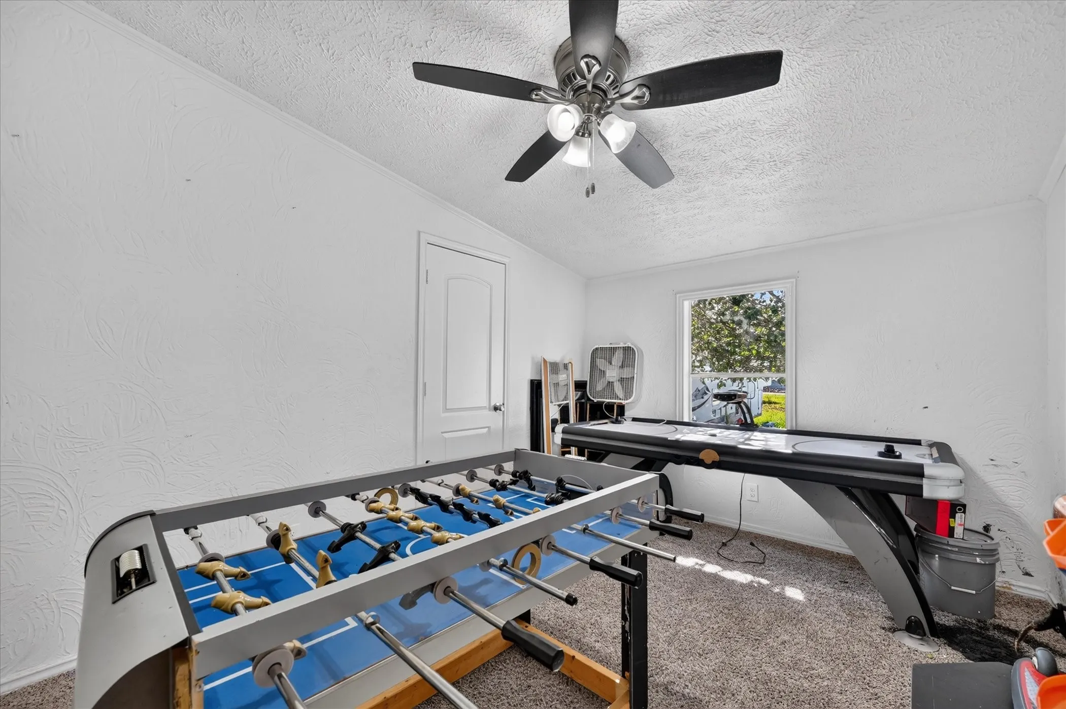 Mobile Home For Sale in Rockwall County , 346 E Highline Drive, Royse City, Texas 75189, 4 Bedroom, 2 Bathroom, Garage spaces, 1,792 Sqft, built in 1999, mls#21406118, Real Estate Agent in Royse City, Homes For Sale in Rockwall county, Homes For Sale in Royse City, Realtor in Royse City Texas, Real Estate Brokerage Independent Realty Texas, Luminita Cordes Realtor