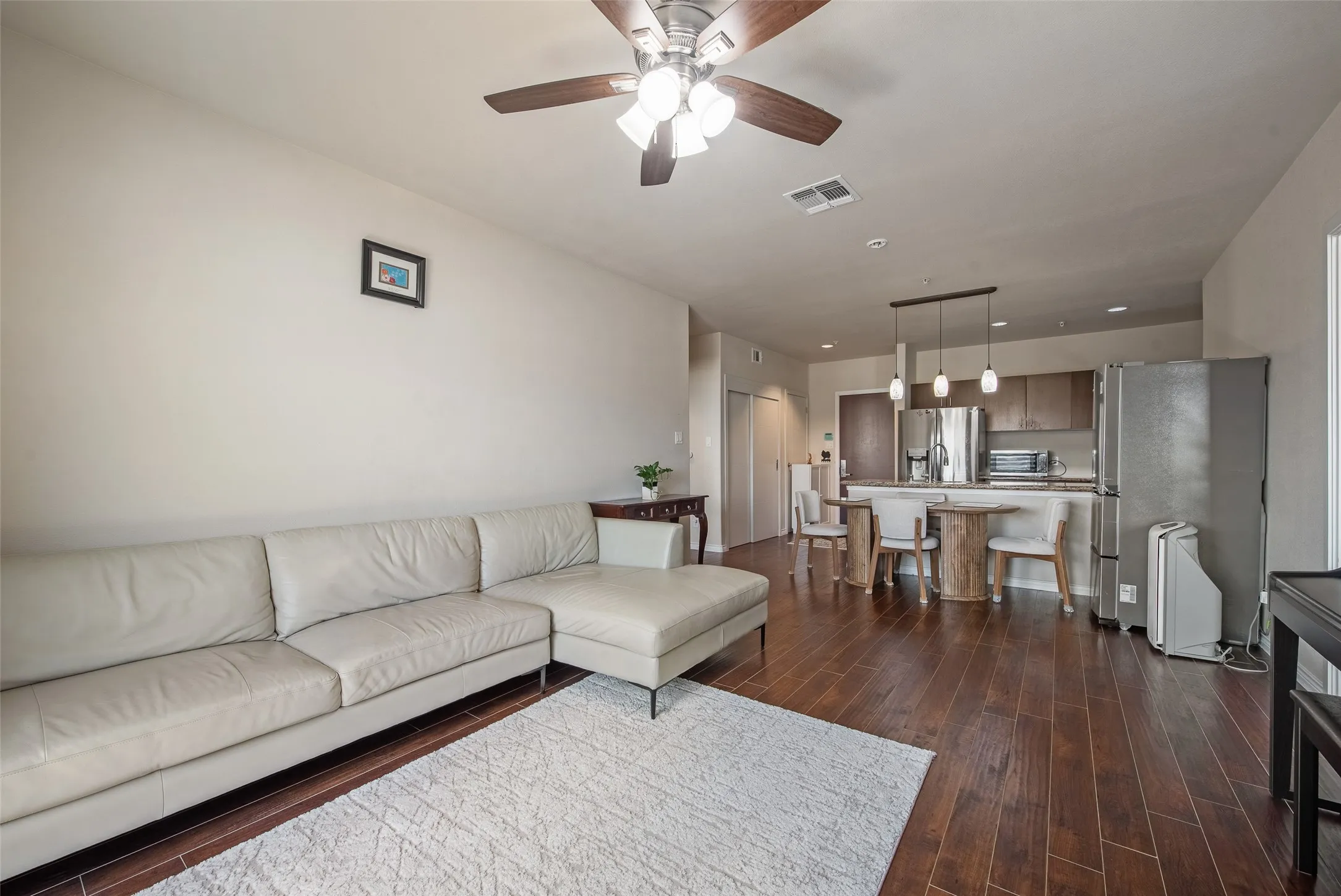 Condominium For Sale in Dallas County , 1100 W Trinity Mills Road 3028, Carrollton, Texas 75006, 2 Bedroom, 2 Bathroom, 1 Garage spaces, 1,100 Sqft, built in 2012, mls#21406401, Real Estate Agent in Carrollton, Homes For Sale in Dallas county, Homes For Sale in Carrollton, Realtor in Carrollton Texas, Real Estate Brokerage Independent Realty Texas, Luminita Cordes Realtor