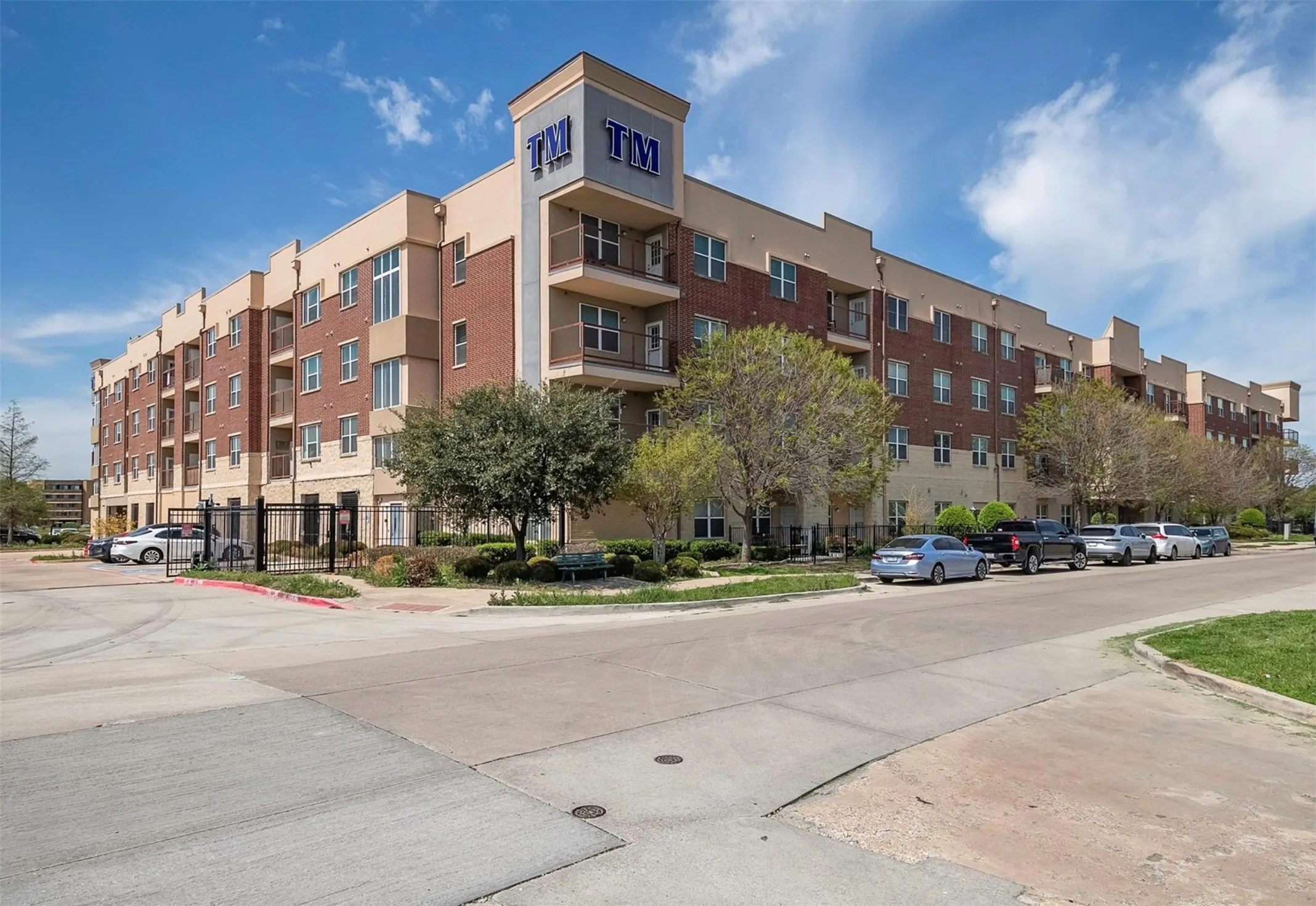 Condominium For Sale in Dallas County , 1100 W Trinity Mills Road 3028, Carrollton, Texas 75006, 2 Bedroom, 2 Bathroom, 1 Garage spaces, 1,100 Sqft, built in 2012, mls#21406401, Real Estate Agent in Carrollton, Homes For Sale in Dallas county, Homes For Sale in Carrollton, Realtor in Carrollton Texas, Real Estate Brokerage Independent Realty Texas, Luminita Cordes Realtor