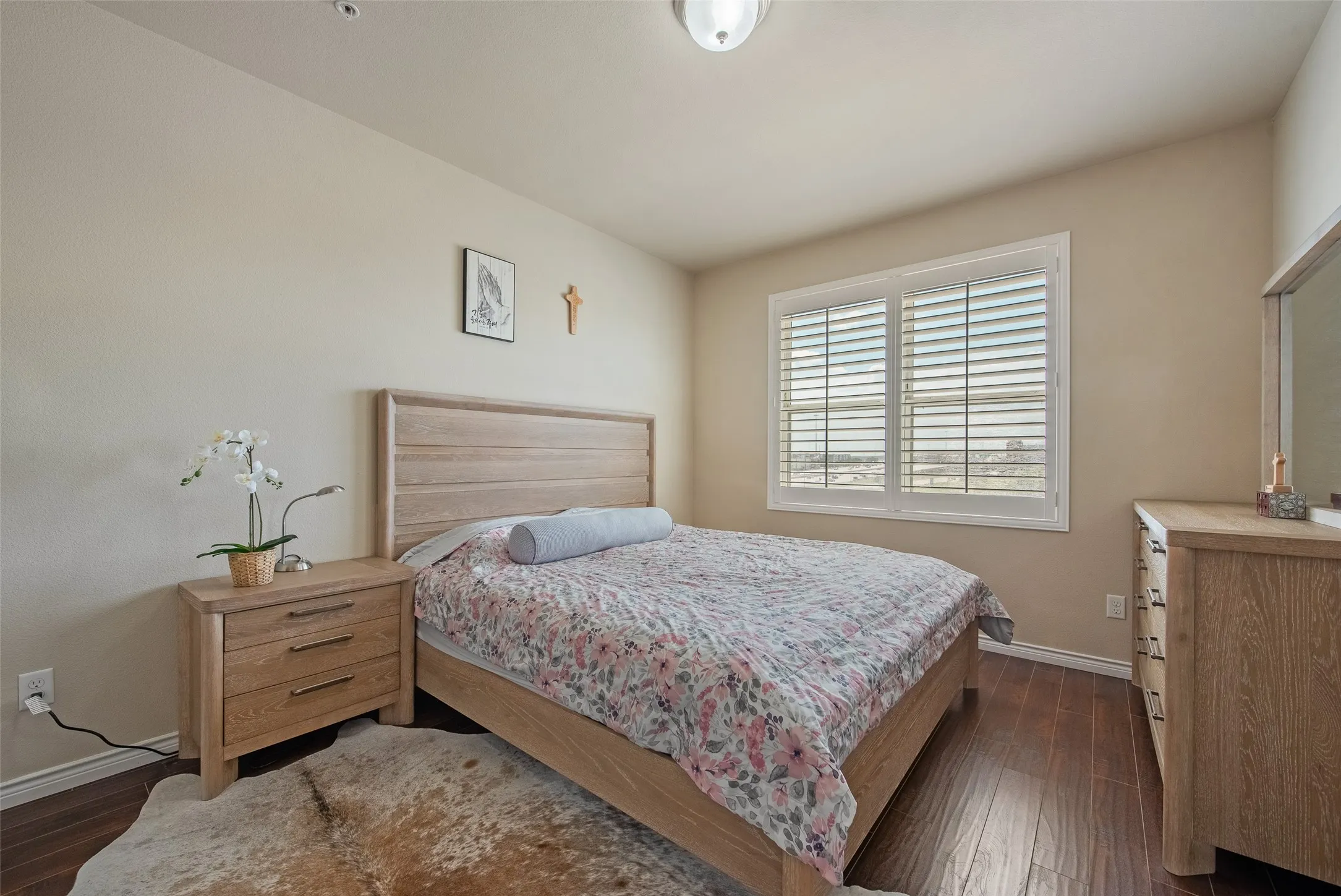 Condominium For Sale in Dallas County , 1100 W Trinity Mills Road 3028, Carrollton, Texas 75006, 2 Bedroom, 2 Bathroom, 1 Garage spaces, 1,100 Sqft, built in 2012, mls#21406401, Real Estate Agent in Carrollton, Homes For Sale in Dallas county, Homes For Sale in Carrollton, Realtor in Carrollton Texas, Real Estate Brokerage Independent Realty Texas, Luminita Cordes Realtor