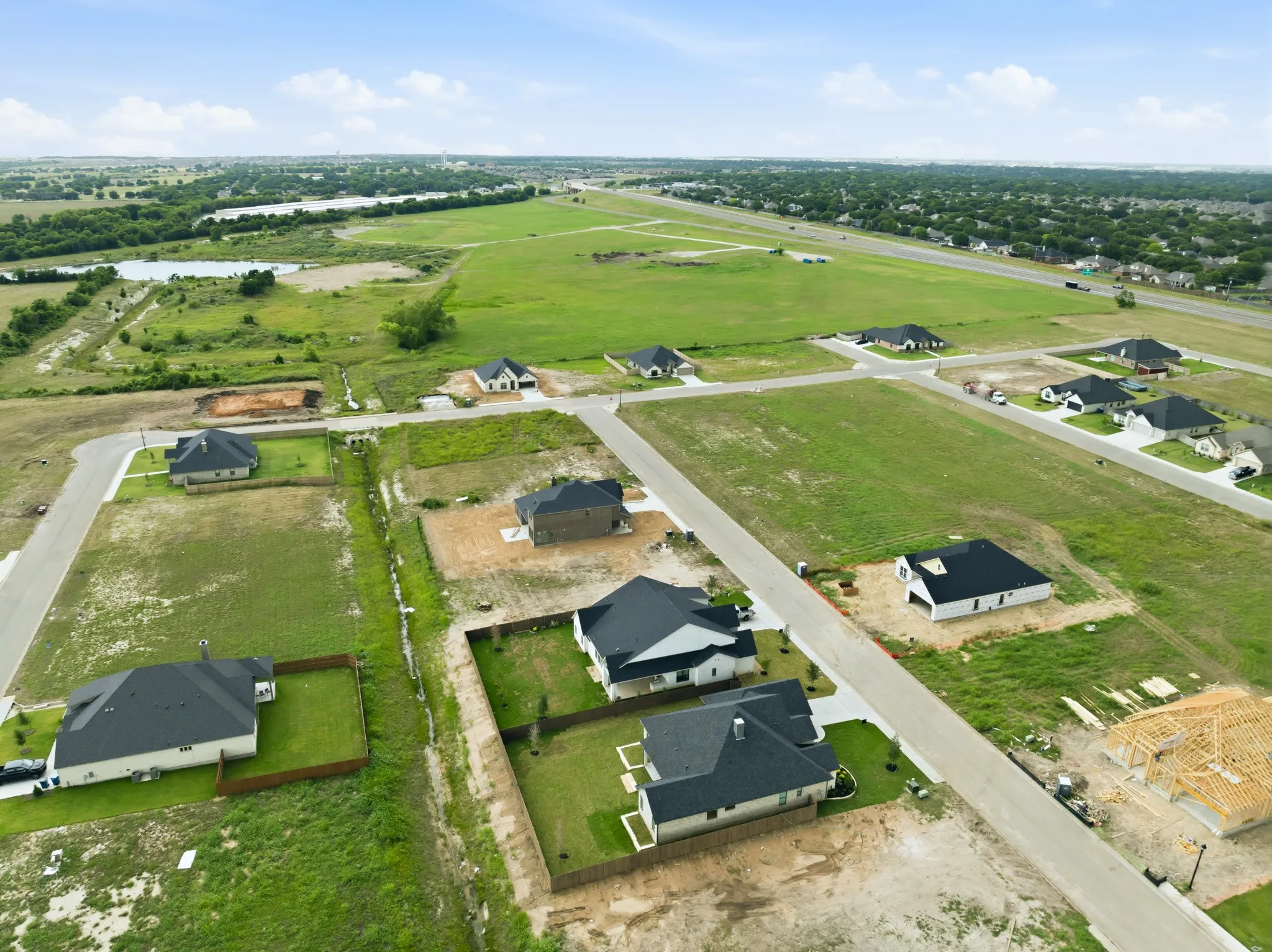 Single Family Residence For Sale in Mc Lennan County , 1321 Tahonta Drive, Hewitt, Texas 76643, 4 Bedroom, 3 Bathroom, 2 Garage spaces, 2,621 Sqft, built in 2026, mls#21405738, Real Estate Agent in Hewitt, Homes For Sale in Mc Lennan county, Homes For Sale in Hewitt, Realtor in Hewitt Texas, Real Estate Brokerage Independent Realty Texas, Luminita Cordes Realtor